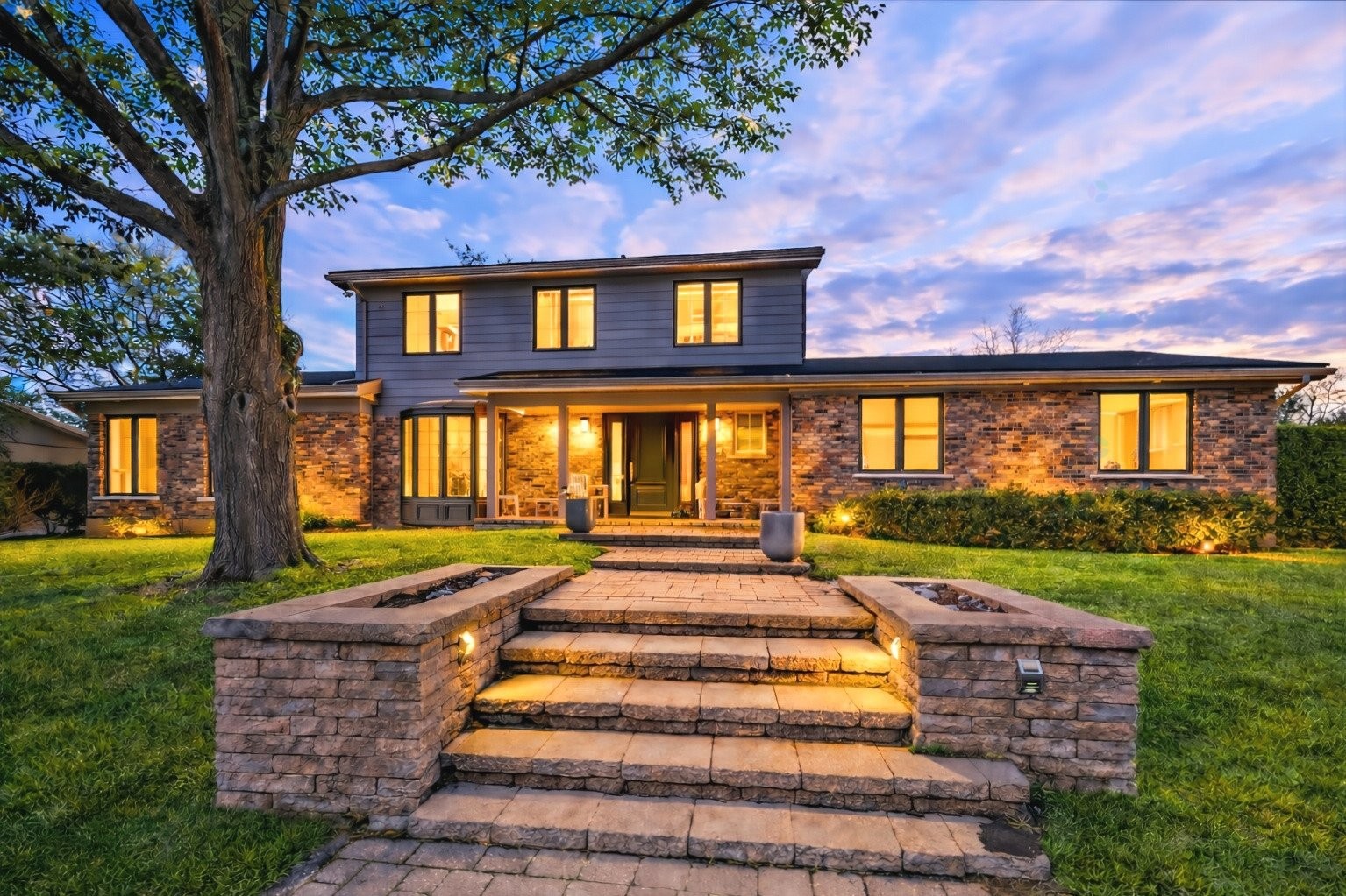 









590


Av. Townshend

,
Saint-Lambert,




QC
J4R1M5

