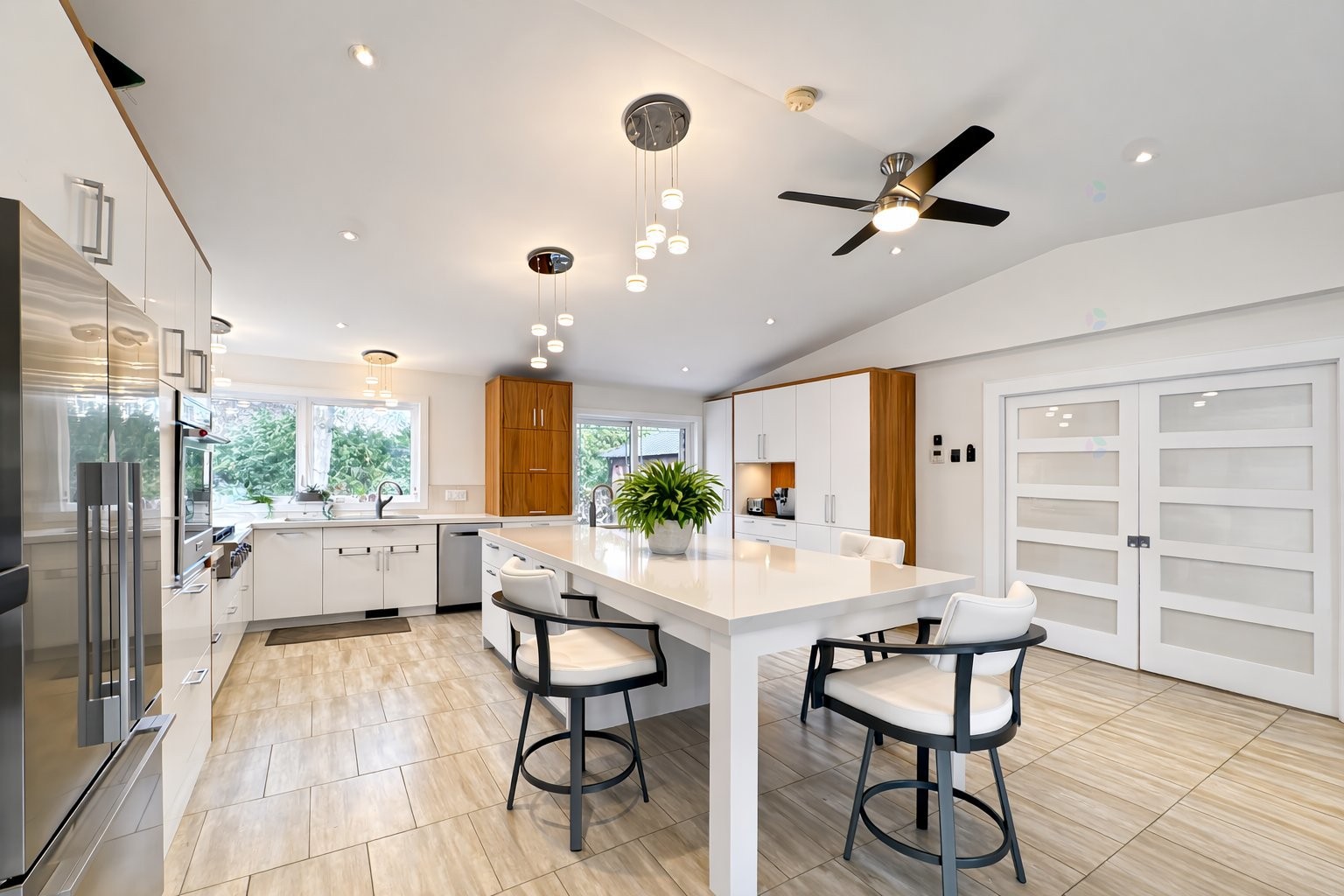 









590


Av. Townshend

,
Saint-Lambert,




QC
J4R1M5

