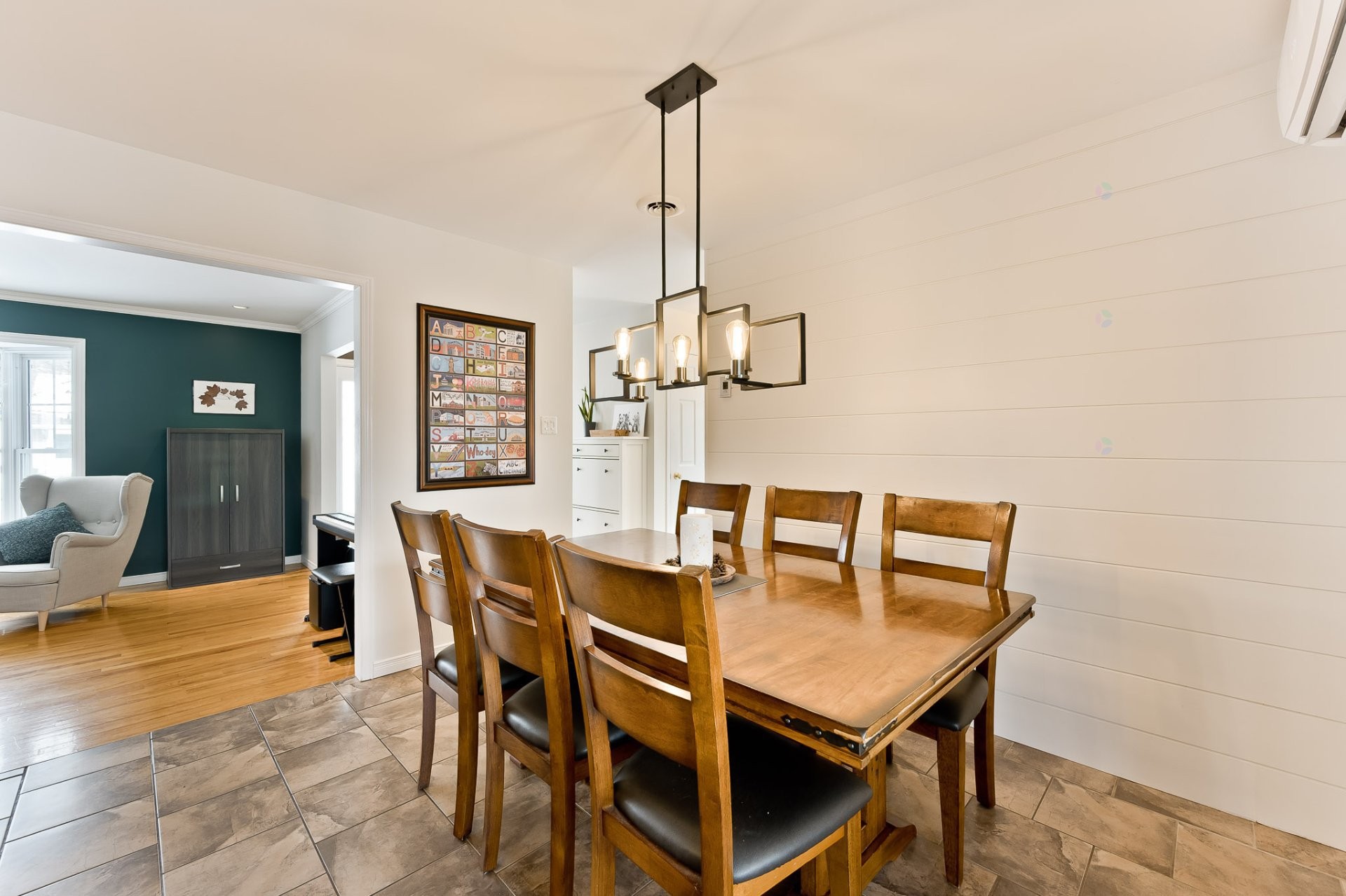 









297


Rue des Saphirs

,
Sherbrooke (Fleurimont),




QC
J1G5C5


