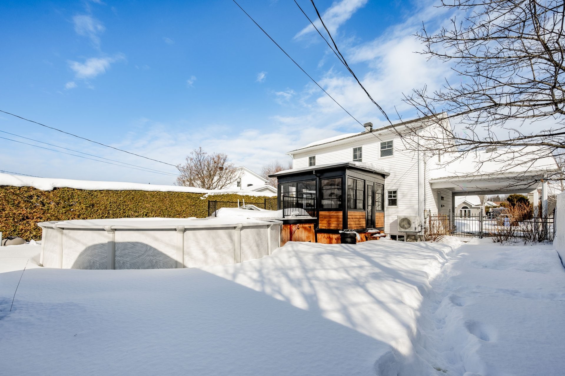 









297


Rue des Saphirs

,
Sherbrooke (Fleurimont),




QC
J1G5C5

