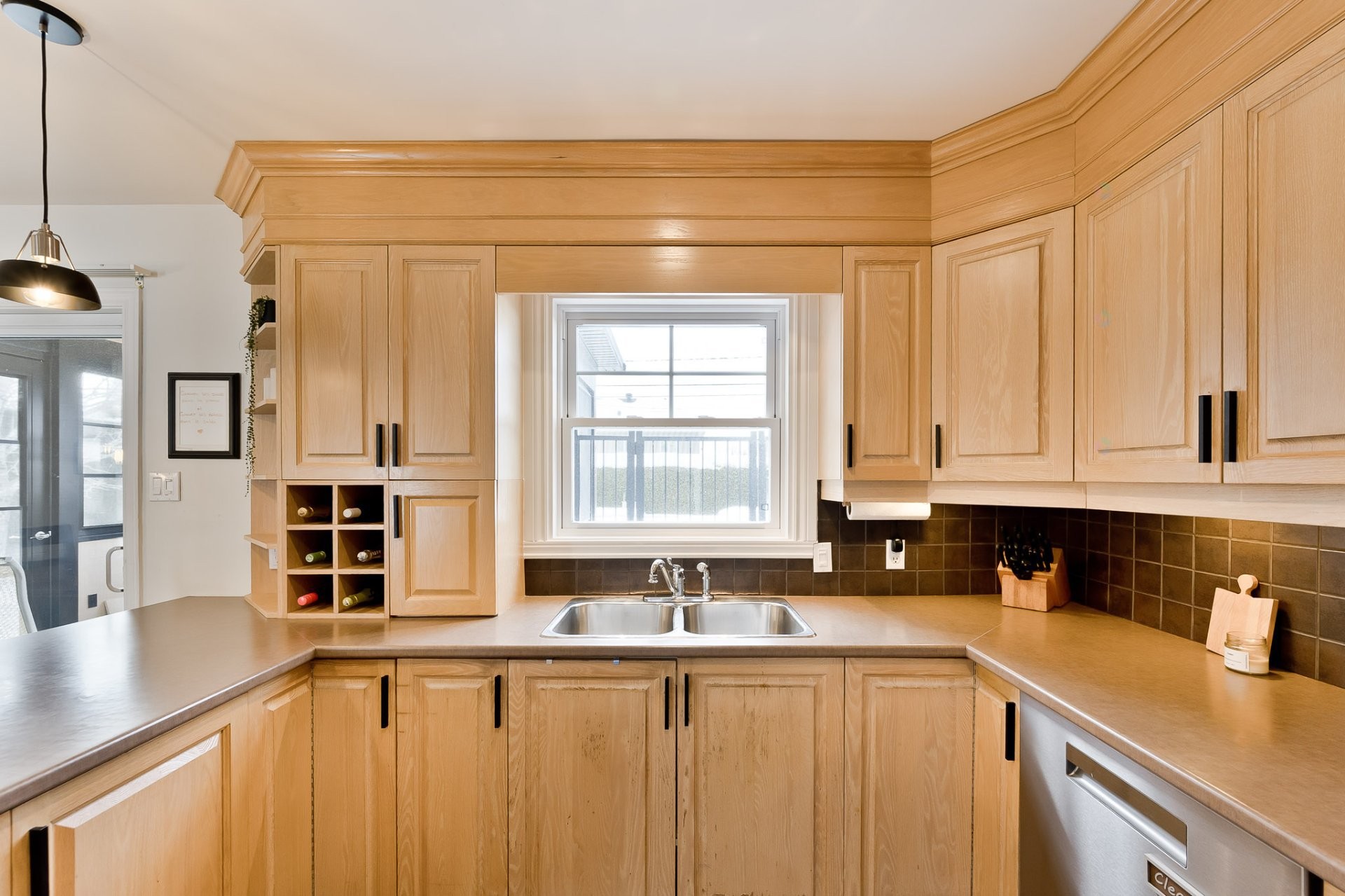 









297


Rue des Saphirs

,
Sherbrooke (Fleurimont),




QC
J1G5C5


