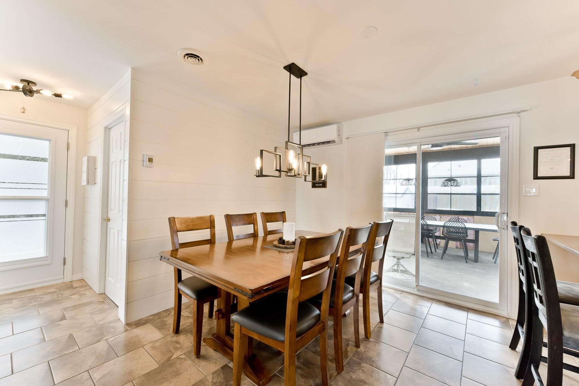 









297


Rue des Saphirs

,
Sherbrooke (Fleurimont),




QC
J1G5C5

