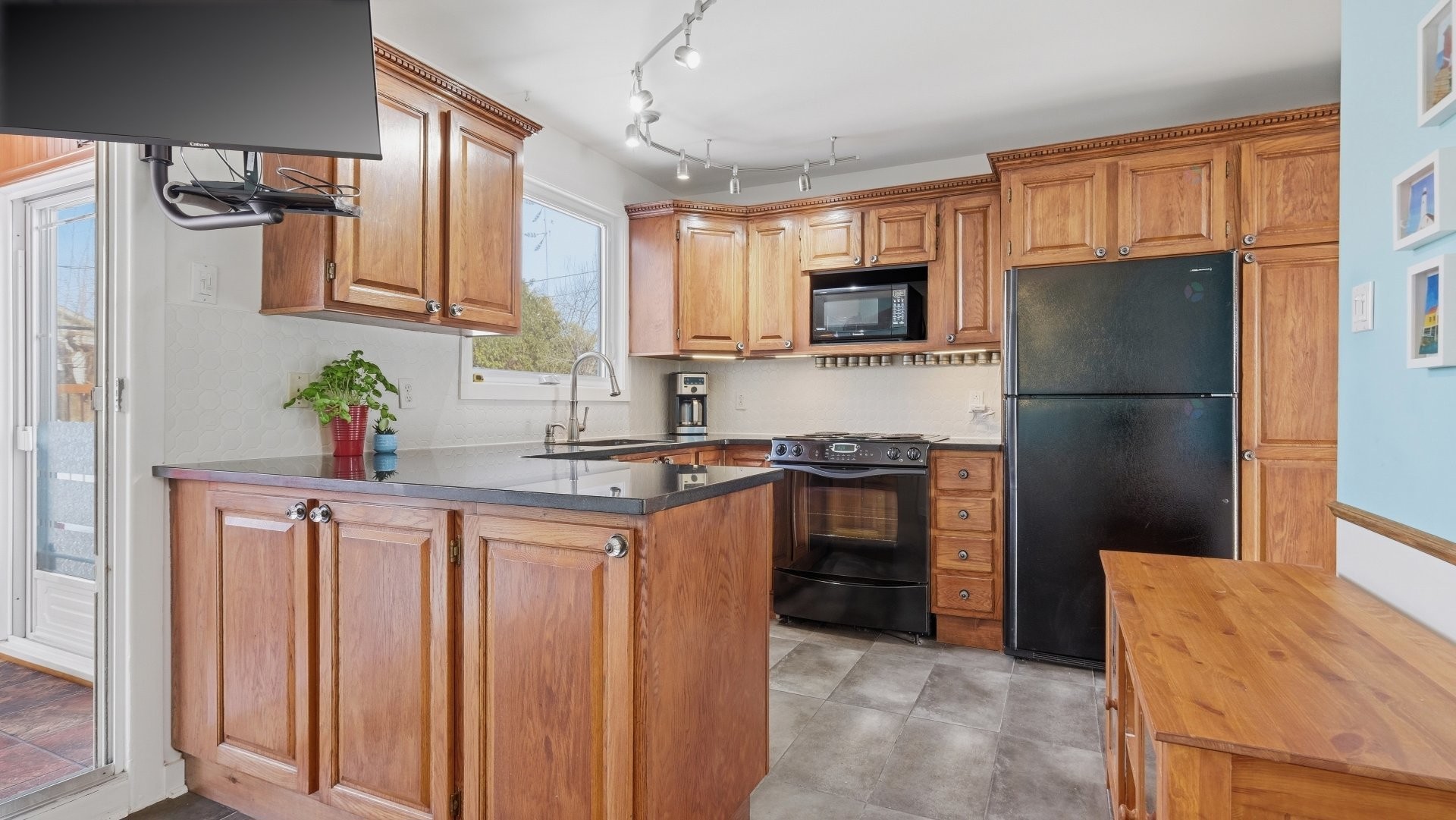 









7515


Rue Trudeau

,
Brossard,




QC
J4W2N5

