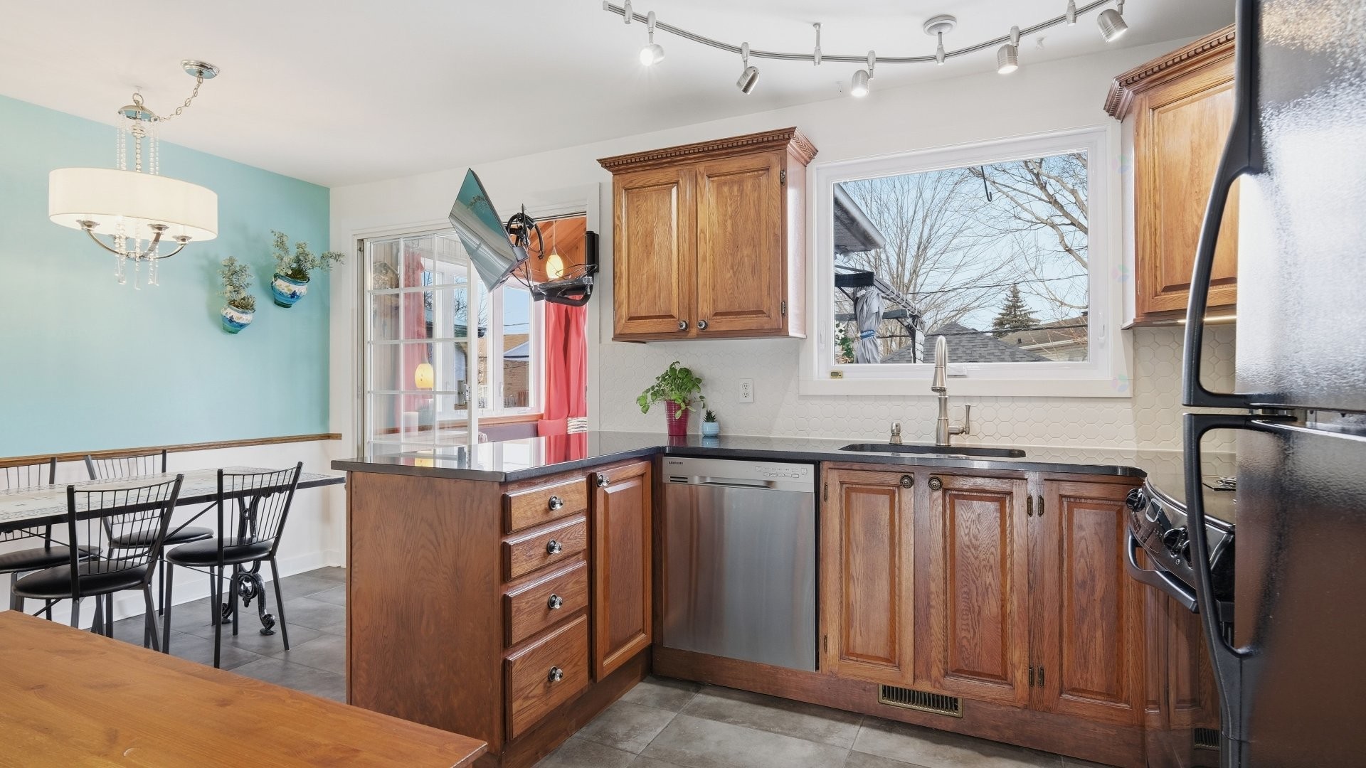 









7515


Rue Trudeau

,
Brossard,




QC
J4W2N5

