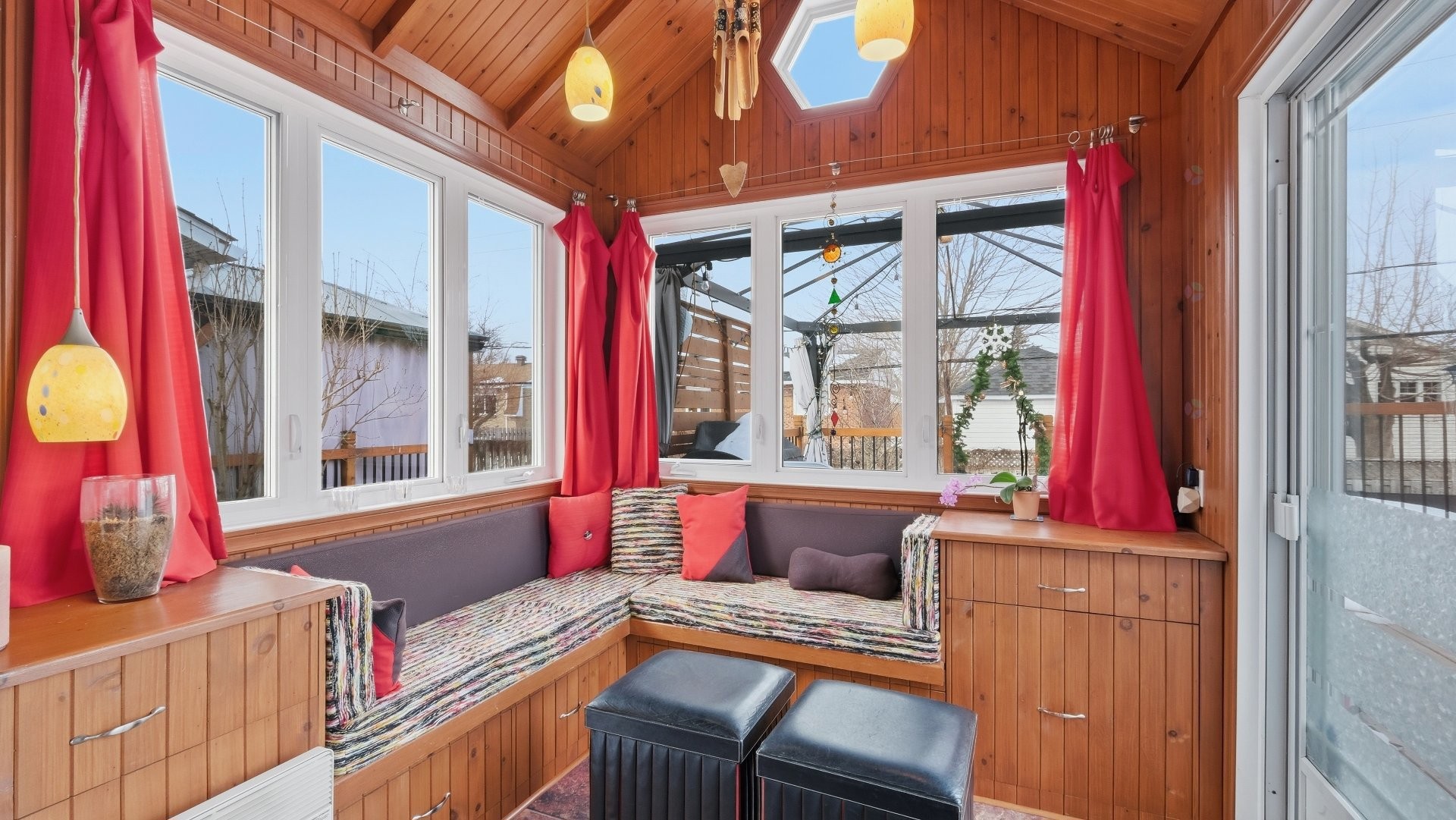 









7515


Rue Trudeau

,
Brossard,




QC
J4W2N5

