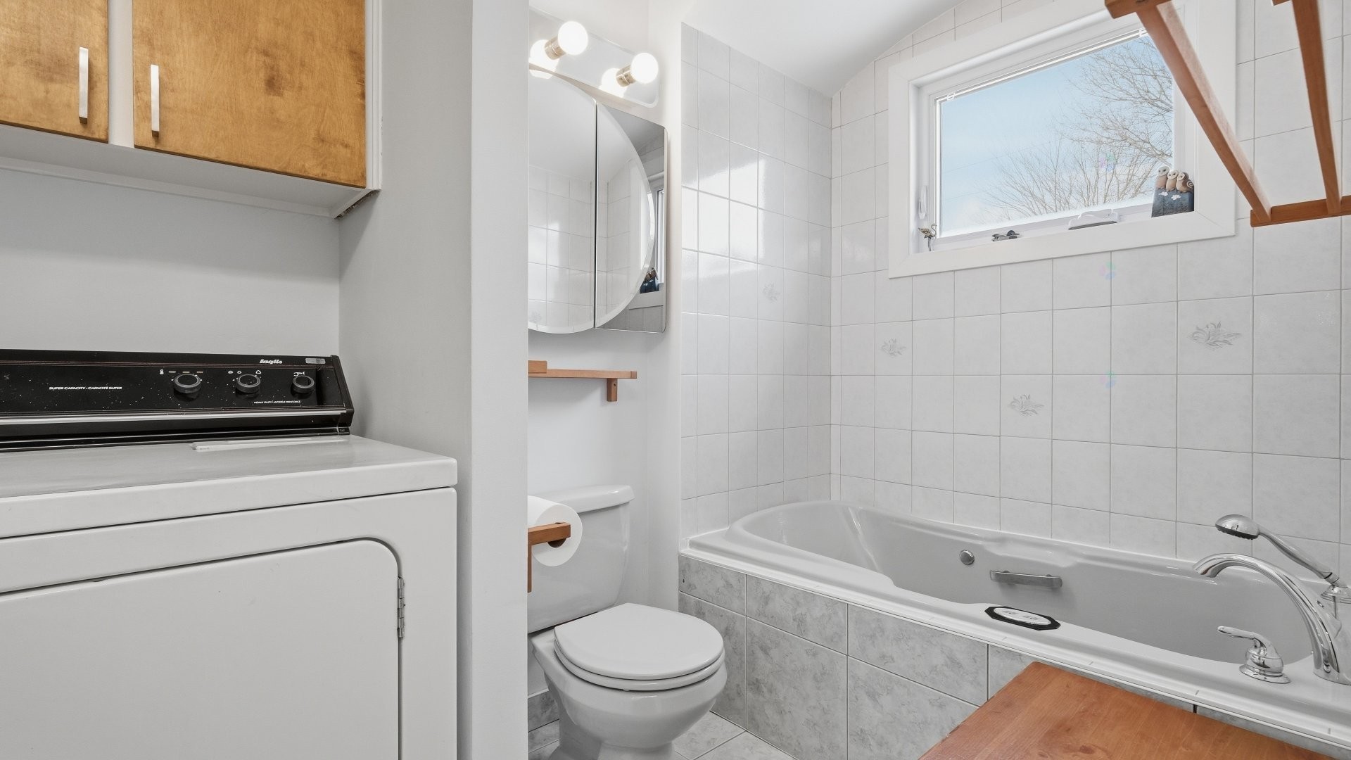 









7515


Rue Trudeau

,
Brossard,




QC
J4W2N5

