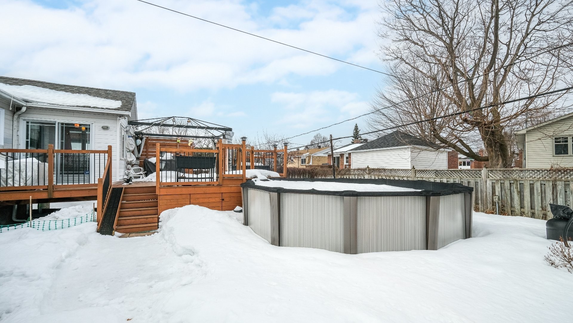 









7515


Rue Trudeau

,
Brossard,




QC
J4W2N5

