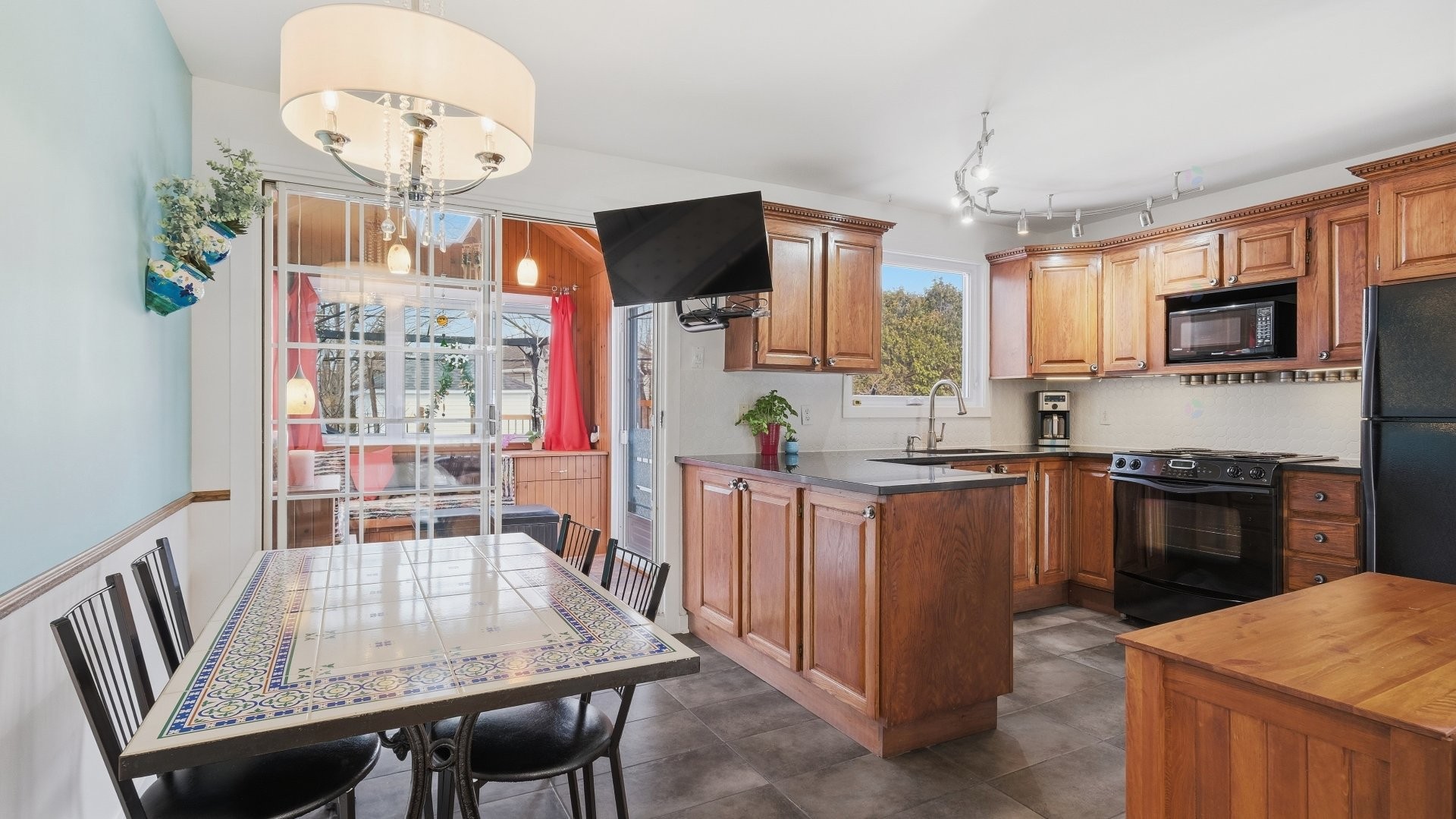 









7515


Rue Trudeau

,
Brossard,




QC
J4W2N5

