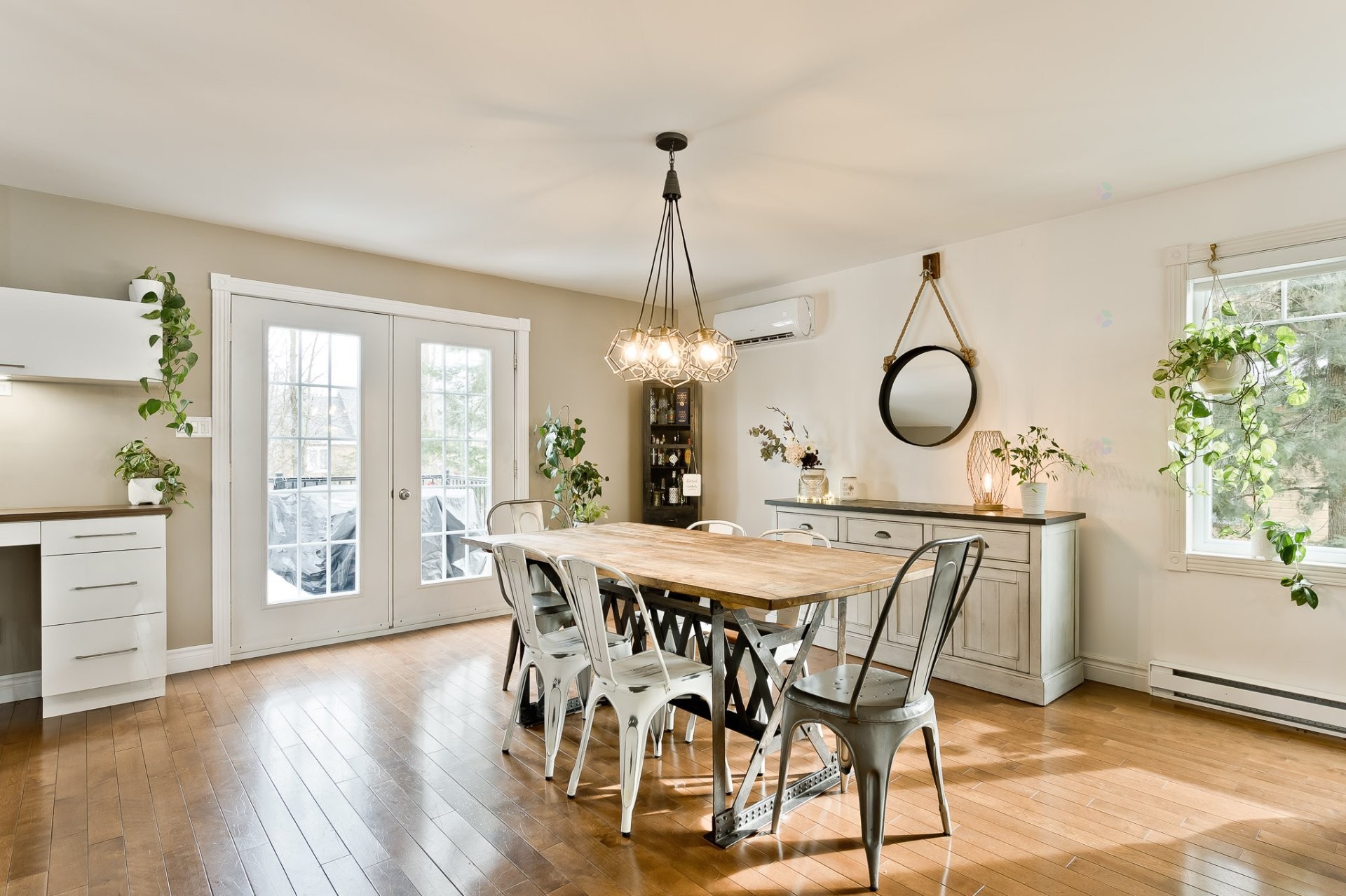 









4702


Rue des Chanterelles

,
Sherbrooke (Brompton/Rock Forest/Saint-Élie/Deauville),




QC
J1N4J6

