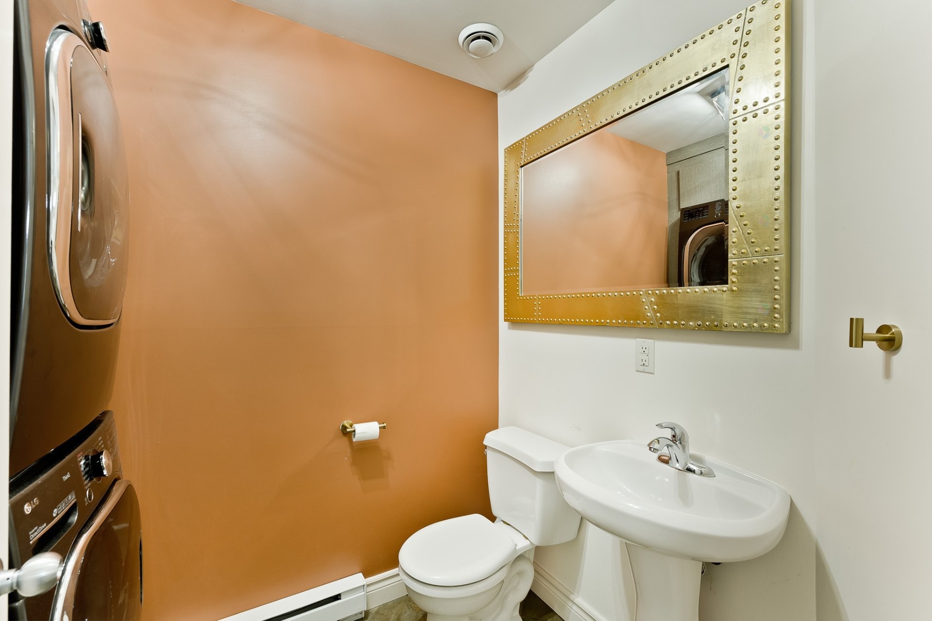 









4702


Rue des Chanterelles

,
Sherbrooke (Brompton/Rock Forest/Saint-Élie/Deauville),




QC
J1N4J6

