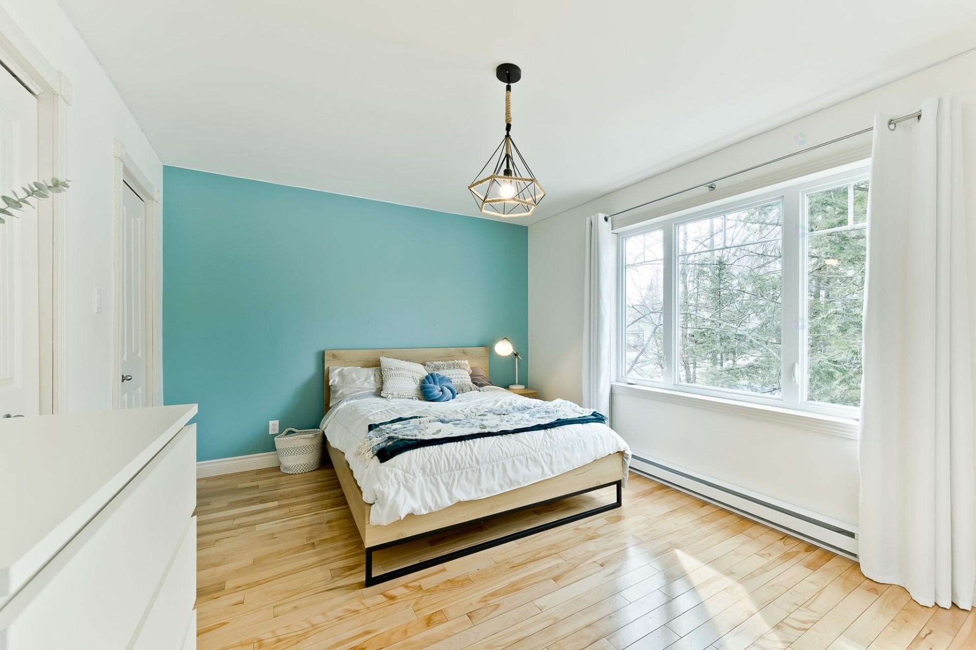 









4702


Rue des Chanterelles

,
Sherbrooke (Brompton/Rock Forest/Saint-Élie/Deauville),




QC
J1N4J6

