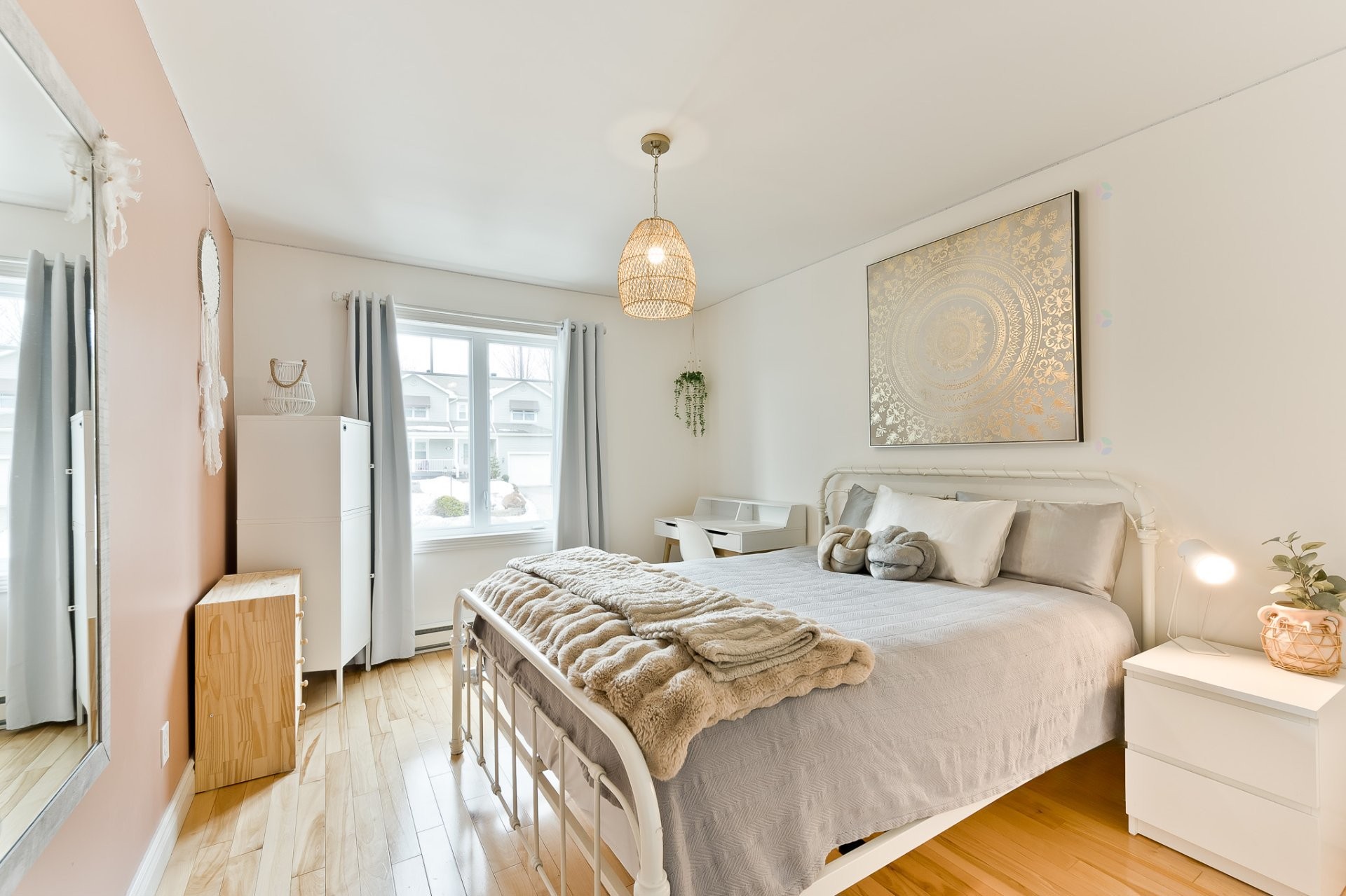 









4702


Rue des Chanterelles

,
Sherbrooke (Brompton/Rock Forest/Saint-Élie/Deauville),




QC
J1N4J6

