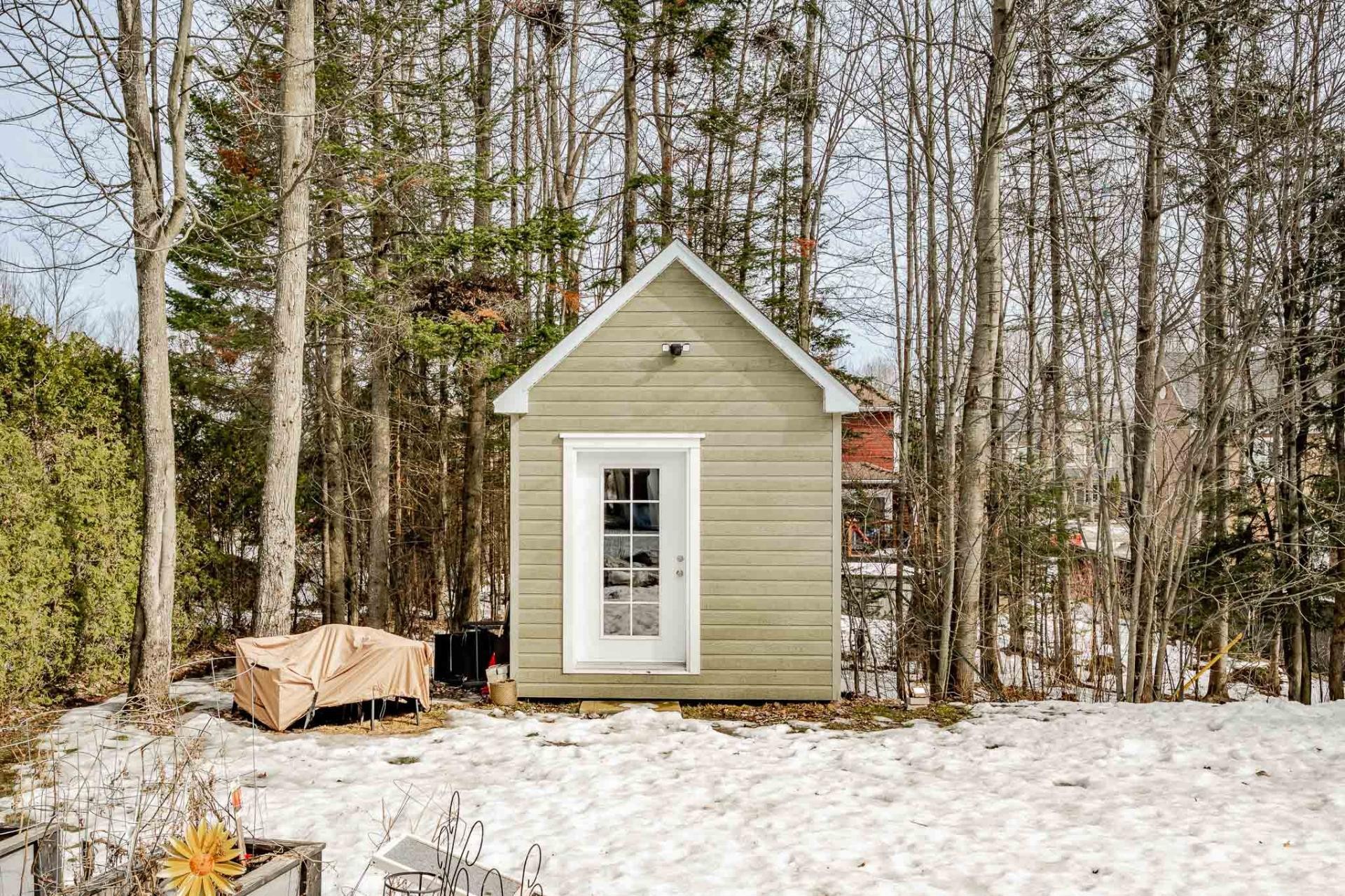 









4702


Rue des Chanterelles

,
Sherbrooke (Brompton/Rock Forest/Saint-Élie/Deauville),




QC
J1N4J6

