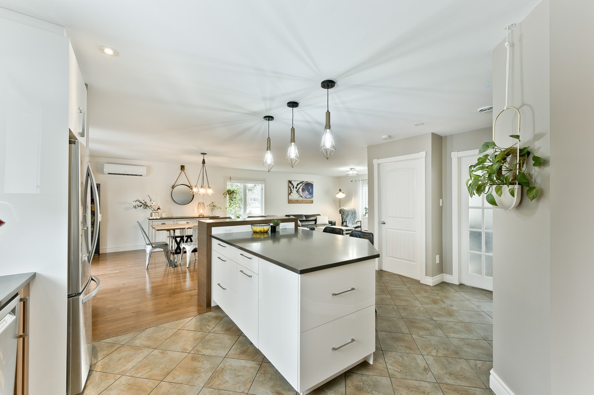 









4702


Rue des Chanterelles

,
Sherbrooke (Brompton/Rock Forest/Saint-Élie/Deauville),




QC
J1N4J6

