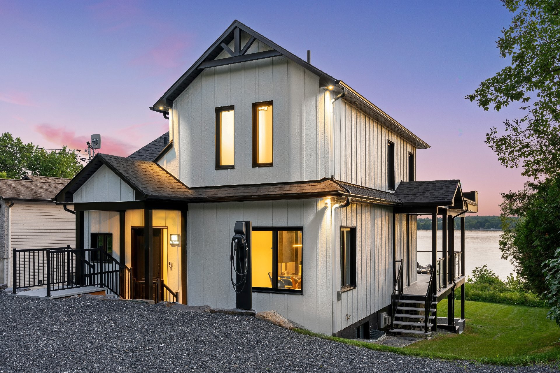 









185


Rue du Val-Joli

,
Sainte-Catherine-de-Hatley,




QC
J0B1W0

