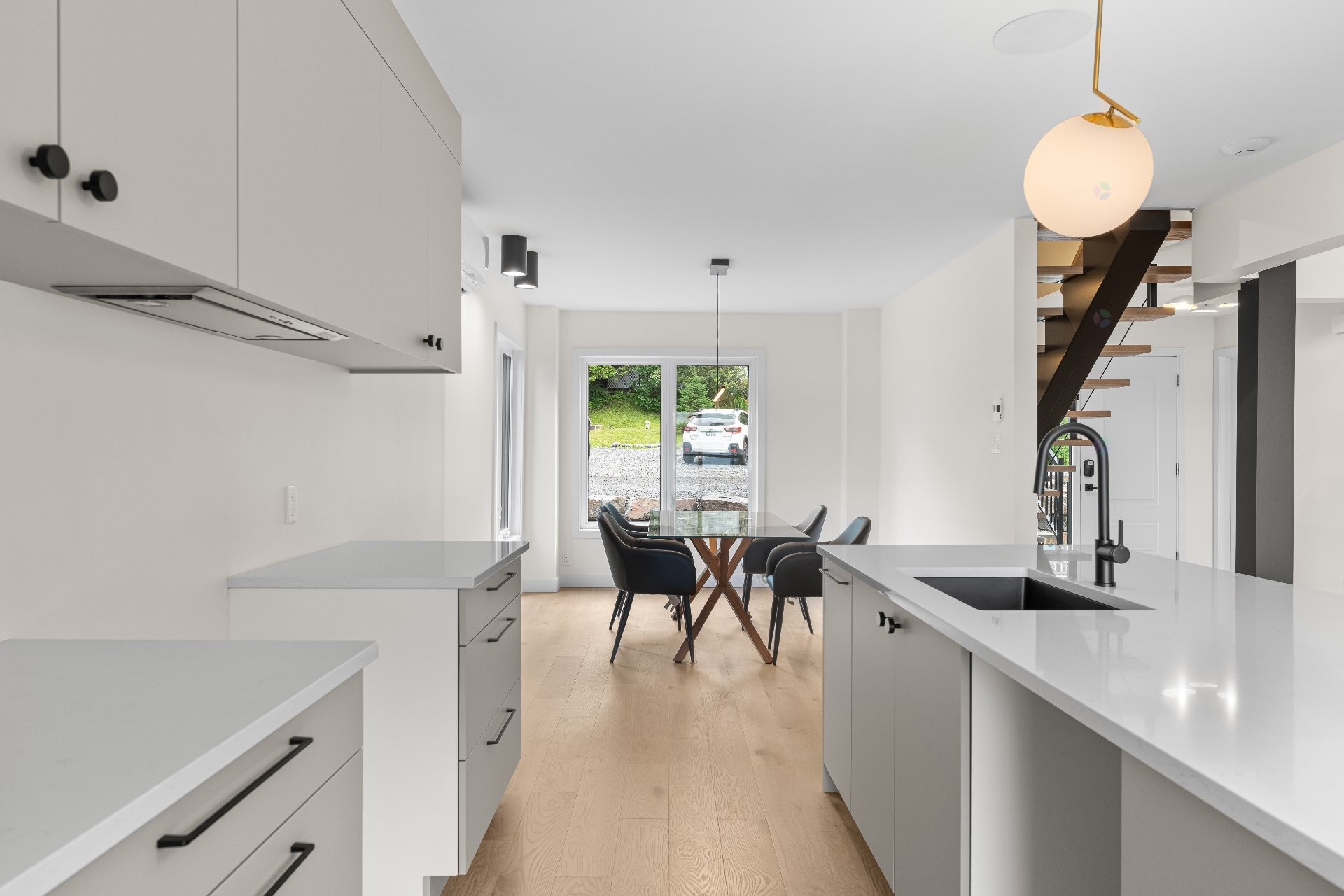 









185


Rue du Val-Joli

,
Sainte-Catherine-de-Hatley,




QC
J0B1W0

