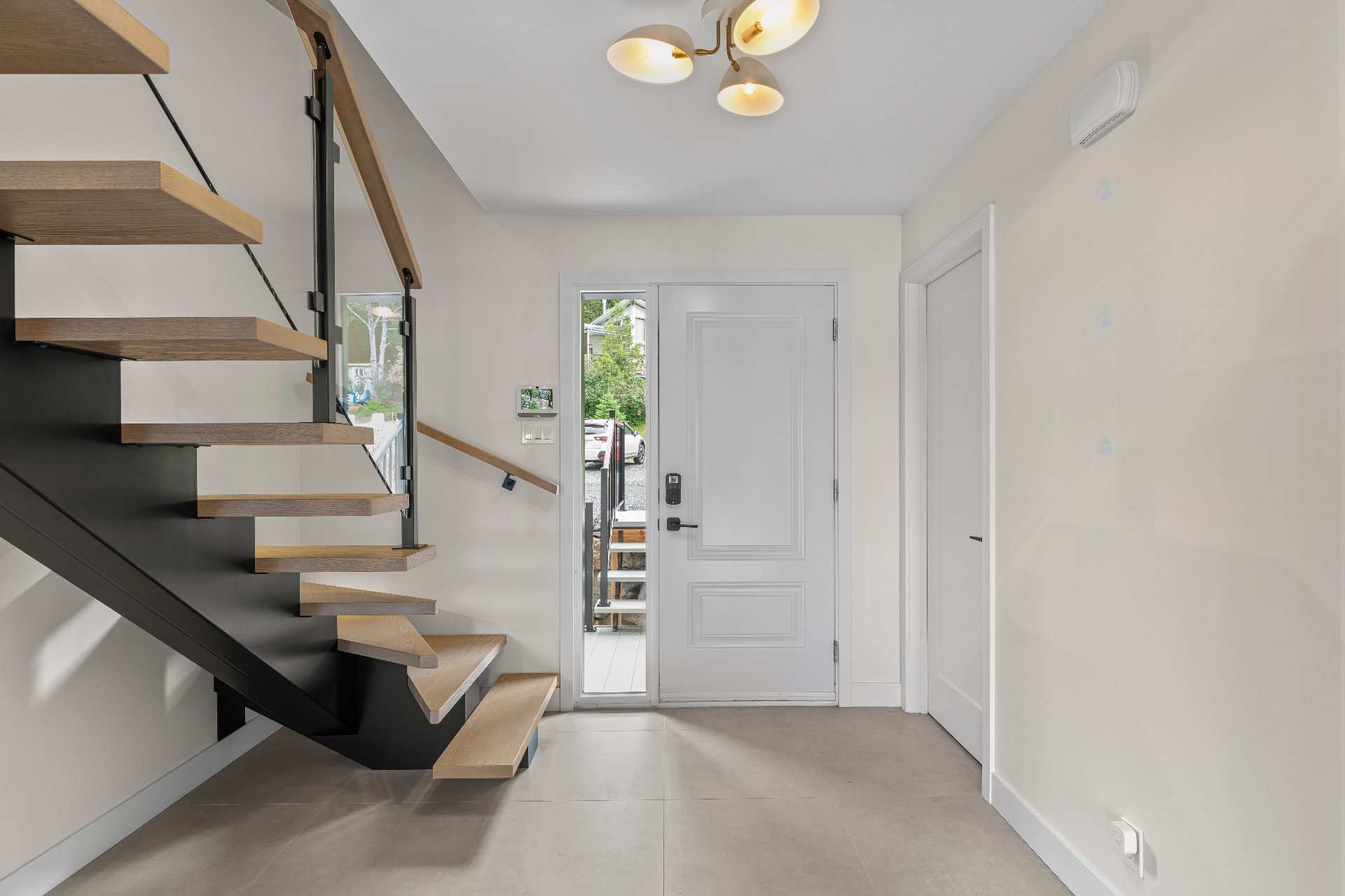 









185


Rue du Val-Joli

,
Sainte-Catherine-de-Hatley,




QC
J0B1W0

