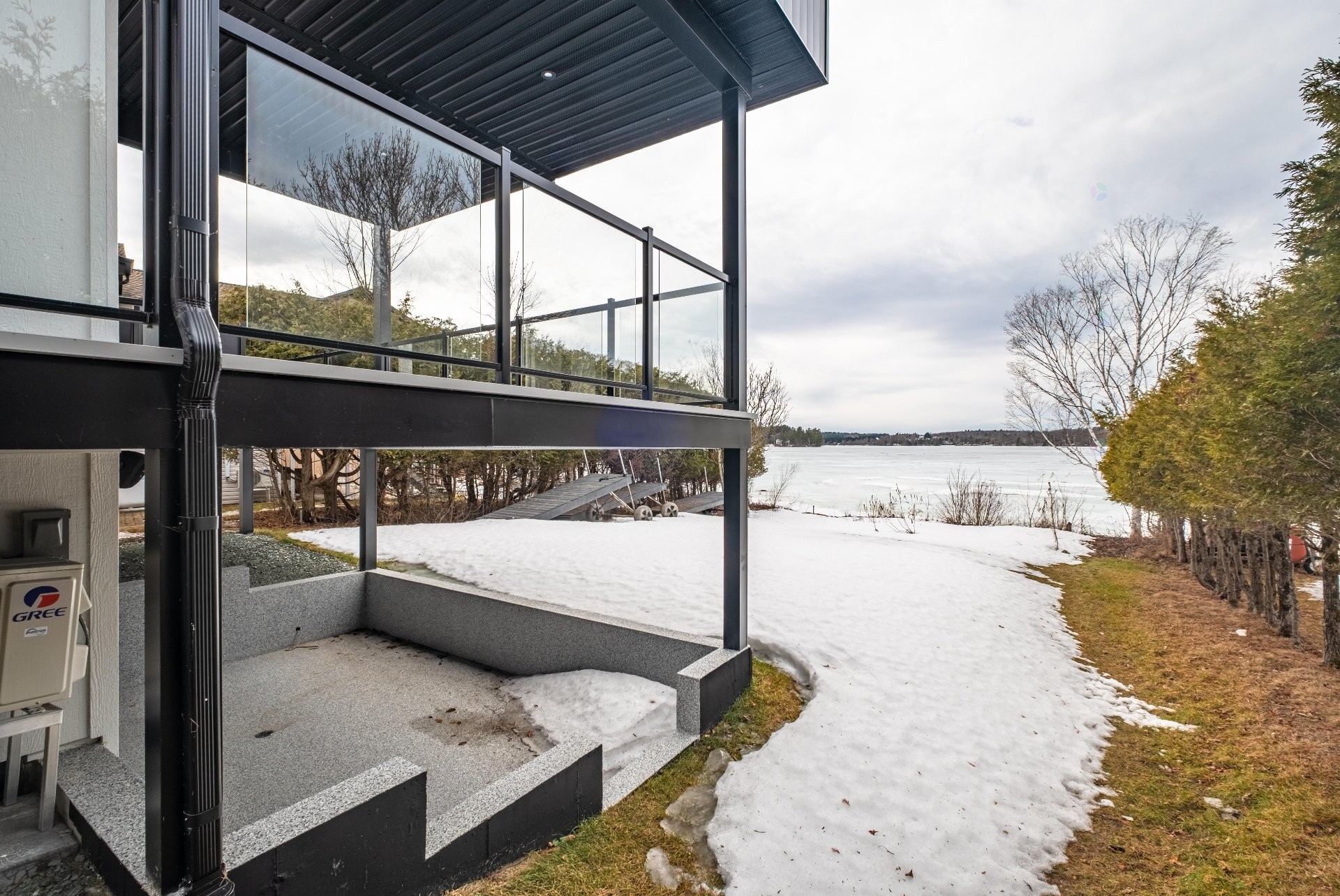 









185


Rue du Val-Joli

,
Sainte-Catherine-de-Hatley,




QC
J0B1W0

