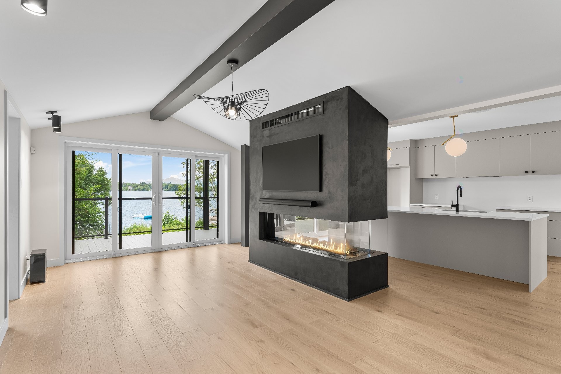 









185


Rue du Val-Joli

,
Sainte-Catherine-de-Hatley,




QC
J0B1W0

