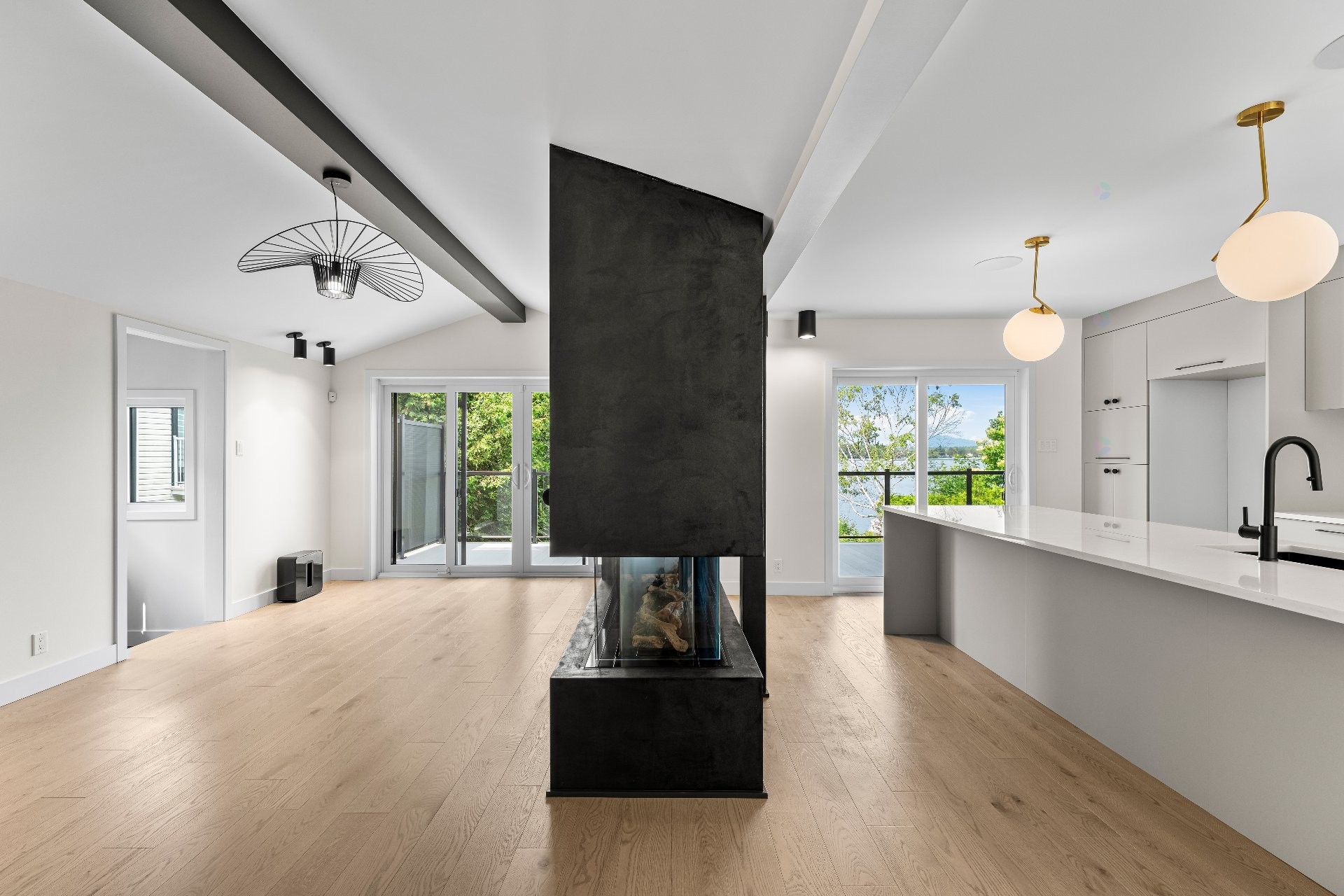 









185


Rue du Val-Joli

,
Sainte-Catherine-de-Hatley,




QC
J0B1W0

