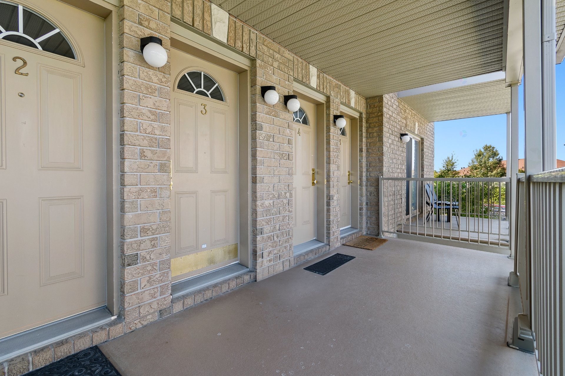 









958


Boul. du Plateau

, 3,
Gatineau (Aylmer),




QC
J9J0B9

