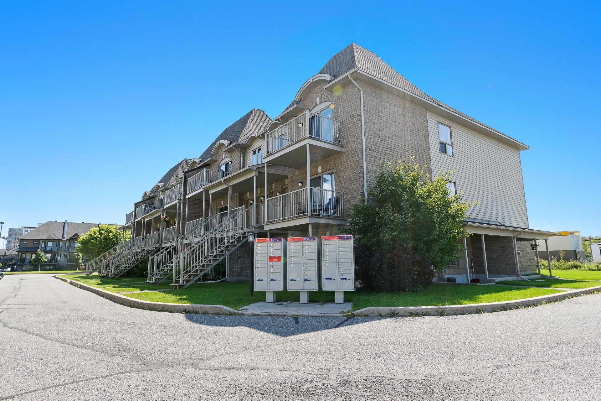 









958


Boul. du Plateau

, 3,
Gatineau (Aylmer),




QC
J9J0B9

