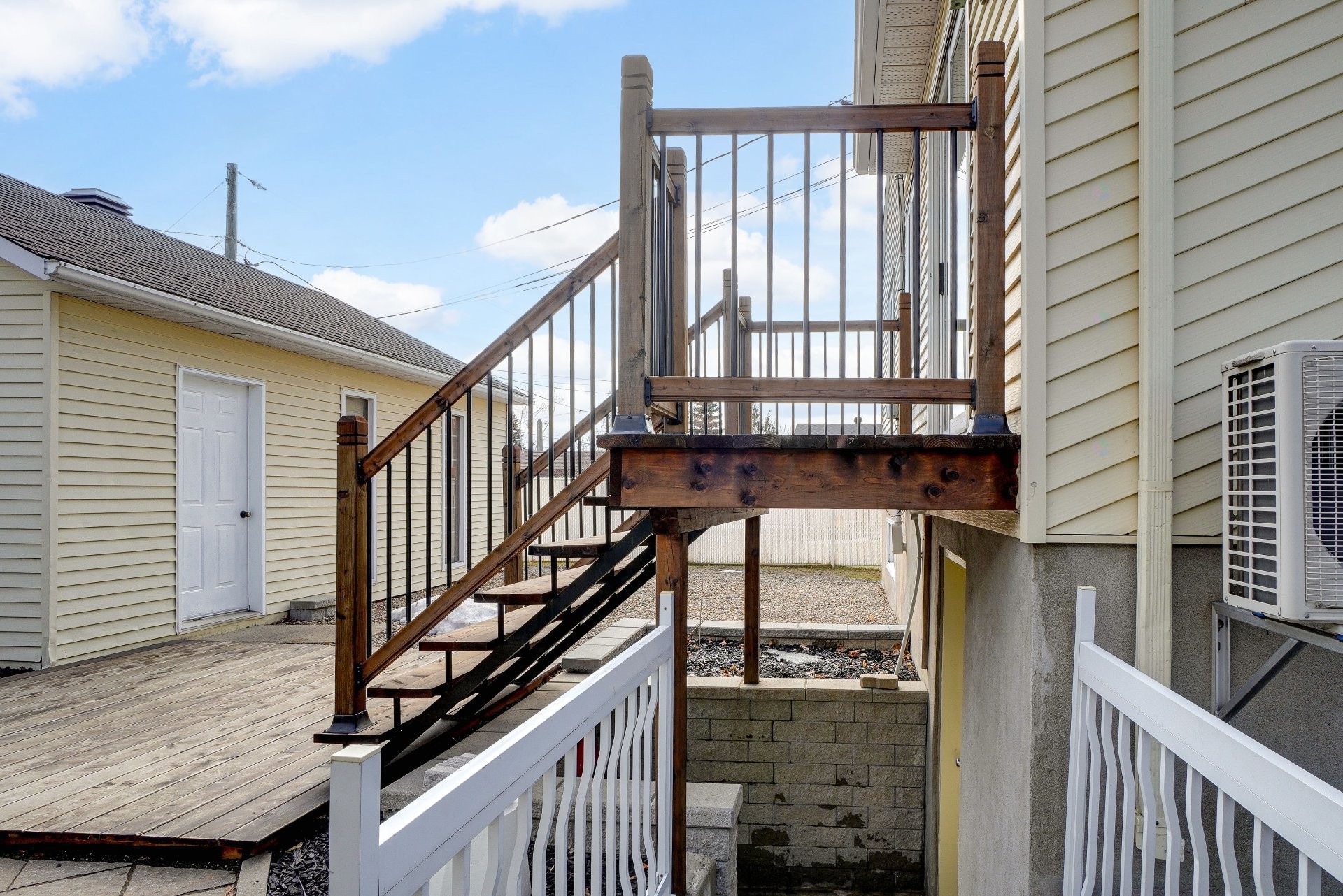 









67


Rue Lise

,
Repentigny (Le Gardeur),




QC
J5Z3P5

