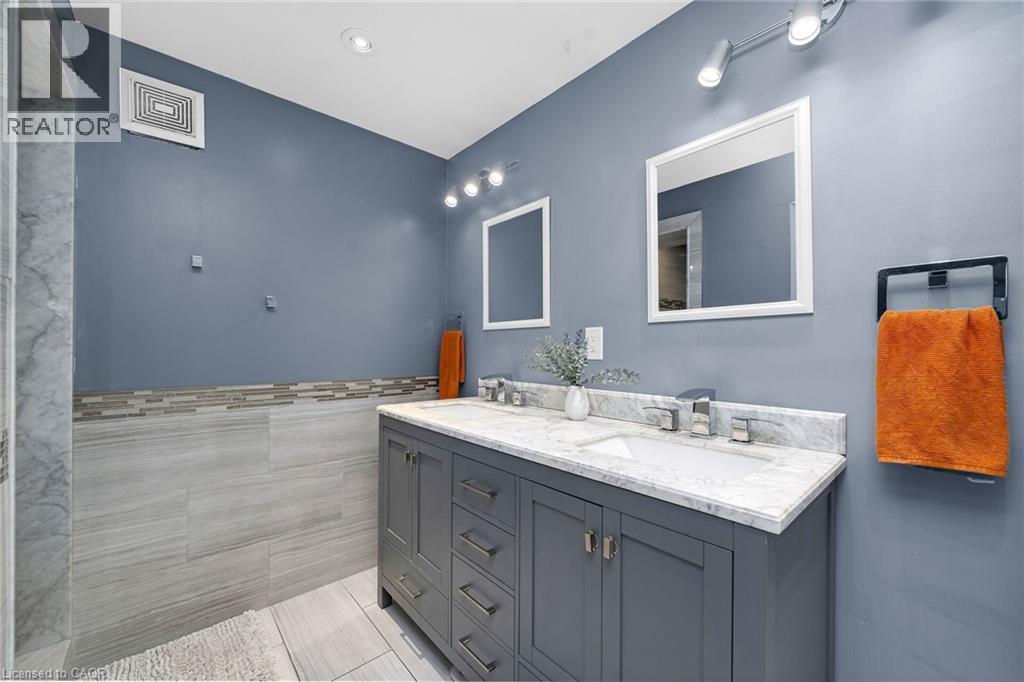 












5022 SIXTH Line

,
Erin,




Ontario
N0B1T0

