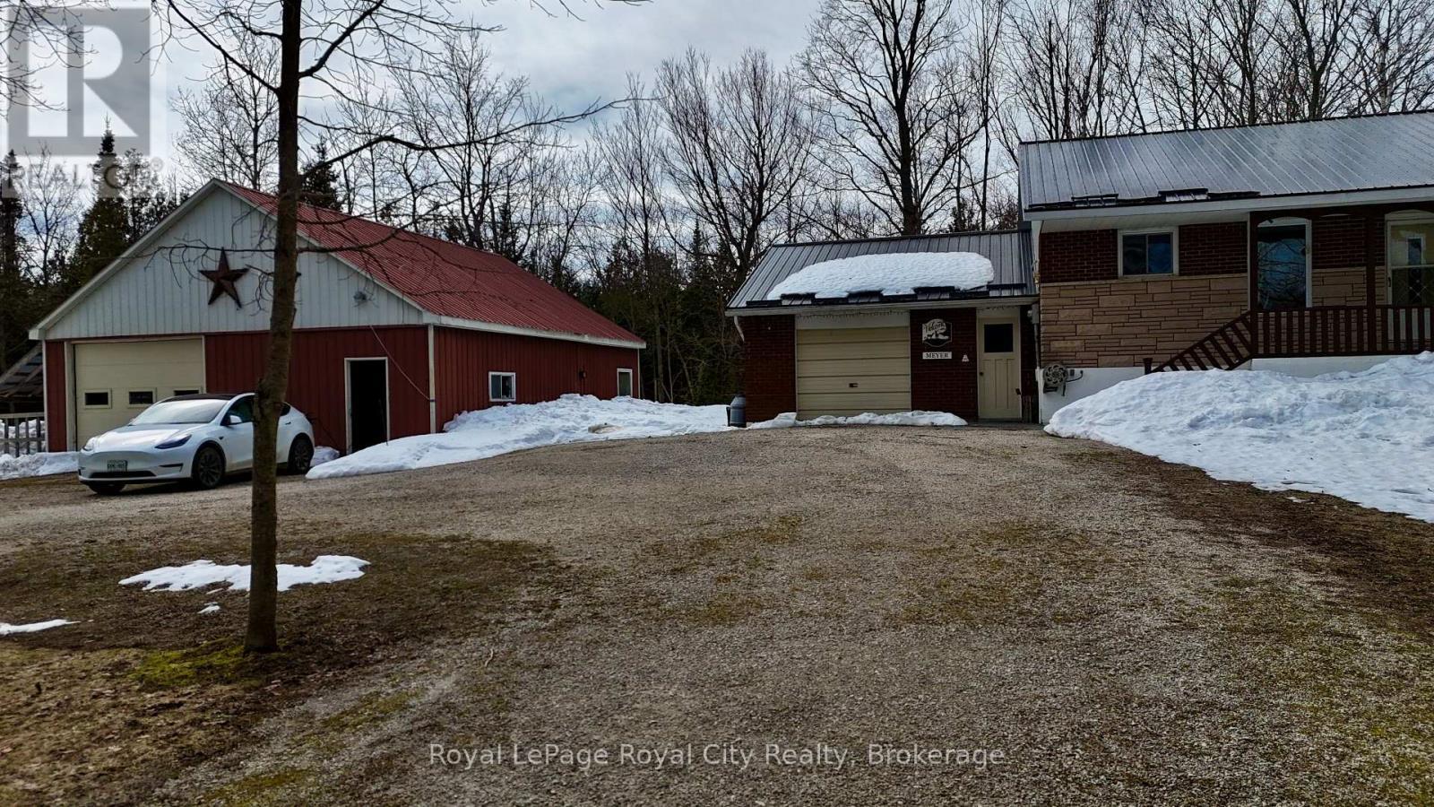 












3527 6 HIGHWAY

,
Northern Bruce Peninsula,




Ontario
N0H1W0

