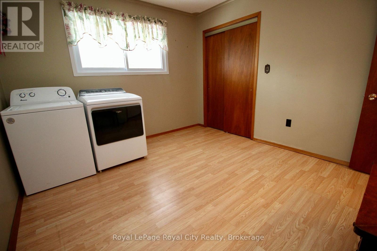 












3527 6 HIGHWAY

,
Northern Bruce Peninsula,




Ontario
N0H1W0

