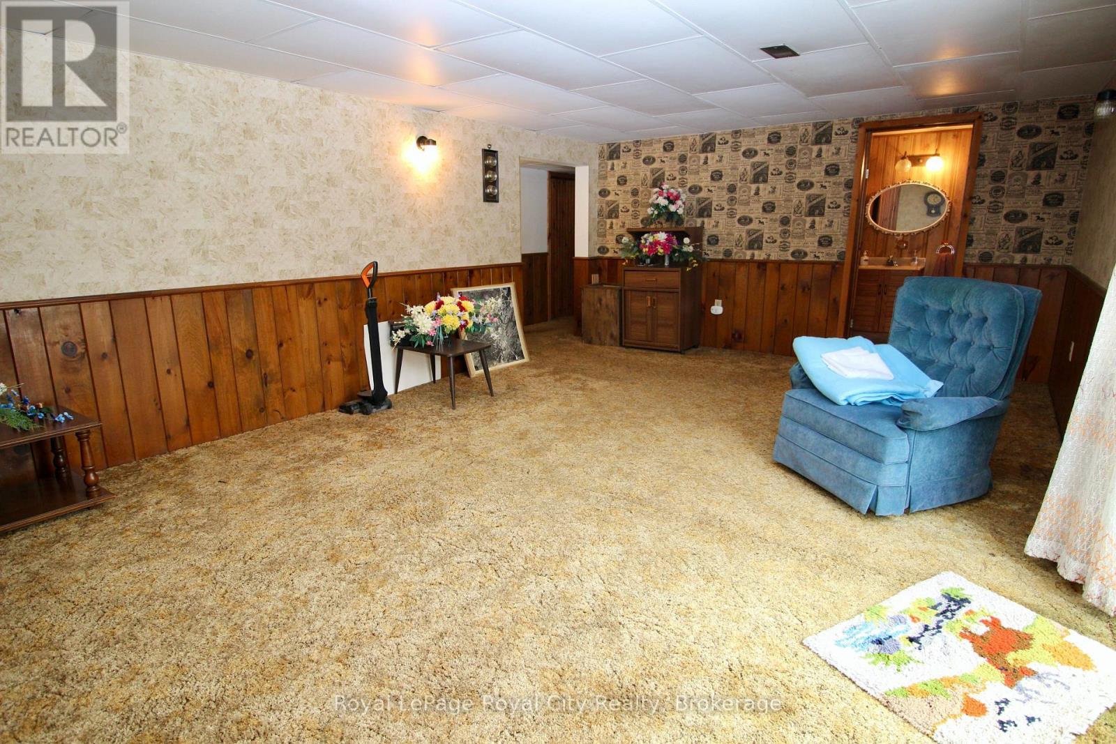 












3527 6 HIGHWAY

,
Northern Bruce Peninsula,




Ontario
N0H1W0

