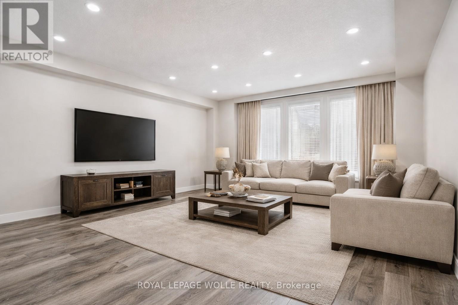 












390 LINDEN DRIVE

,
Cambridge,




Ontario
N3H0C6

