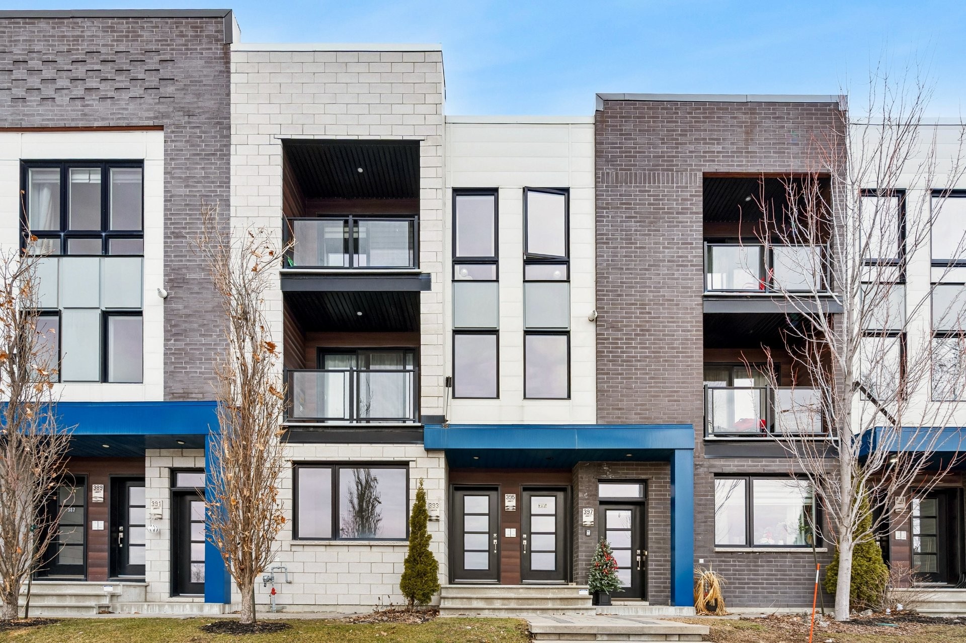 









393


Rue d'Ambre

,
Candiac,




QC
J5R0S5

