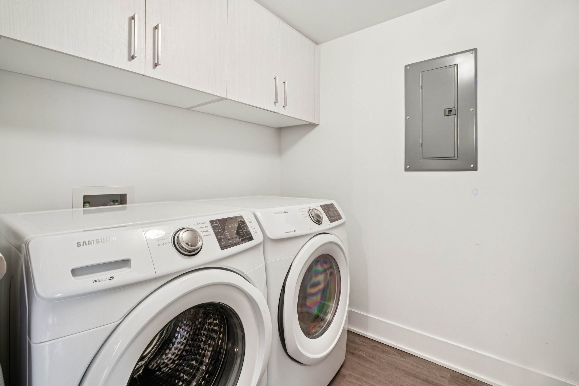 









393


Rue d'Ambre

,
Candiac,




QC
J5R0S5

