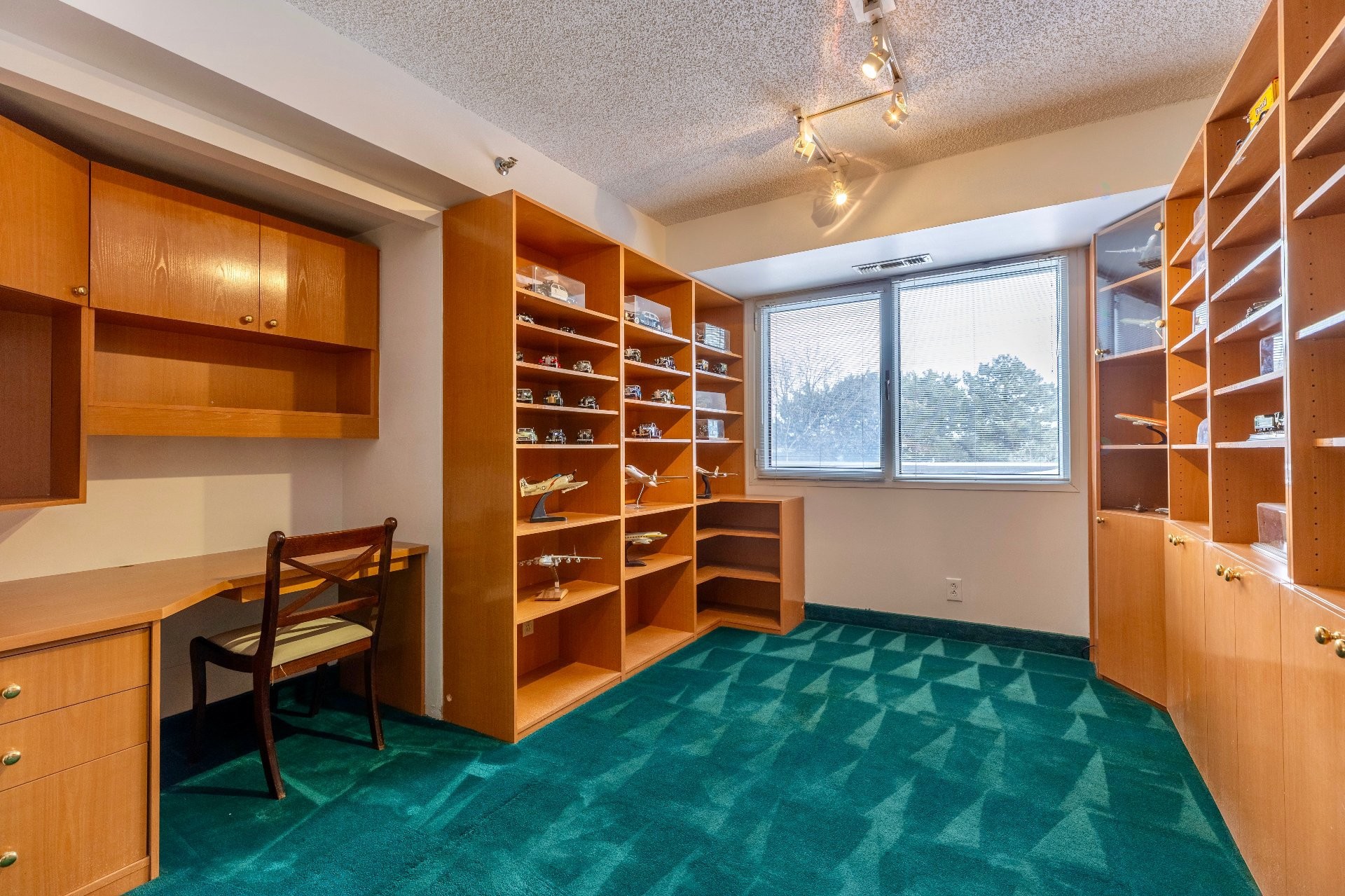 









8255


Boul. St-Laurent

, 204,
Brossard,




QC
J4X2A7

