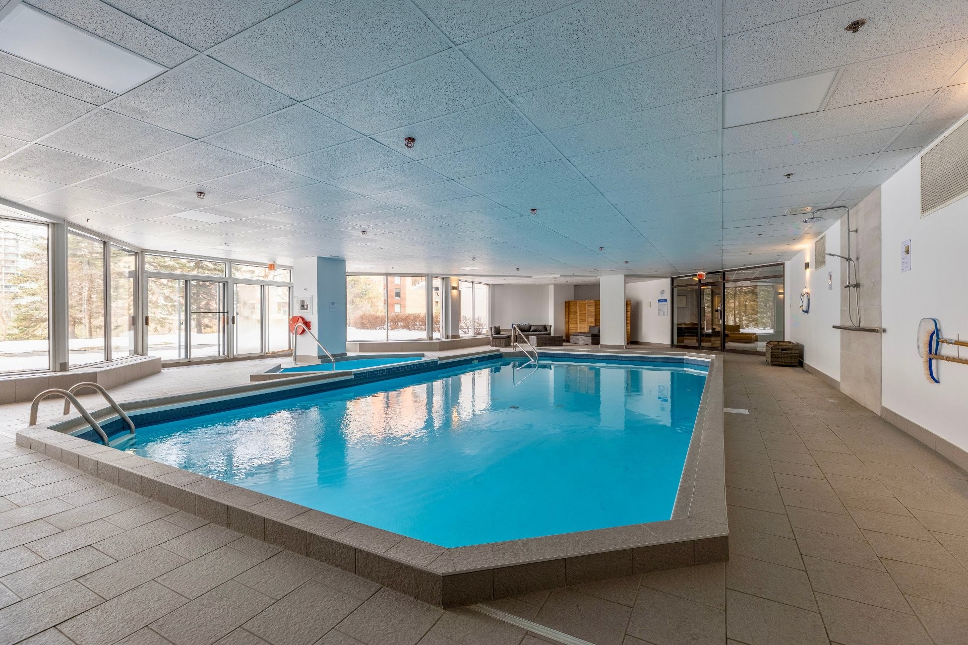 









8255


Boul. St-Laurent

, 204,
Brossard,




QC
J4X2A7

