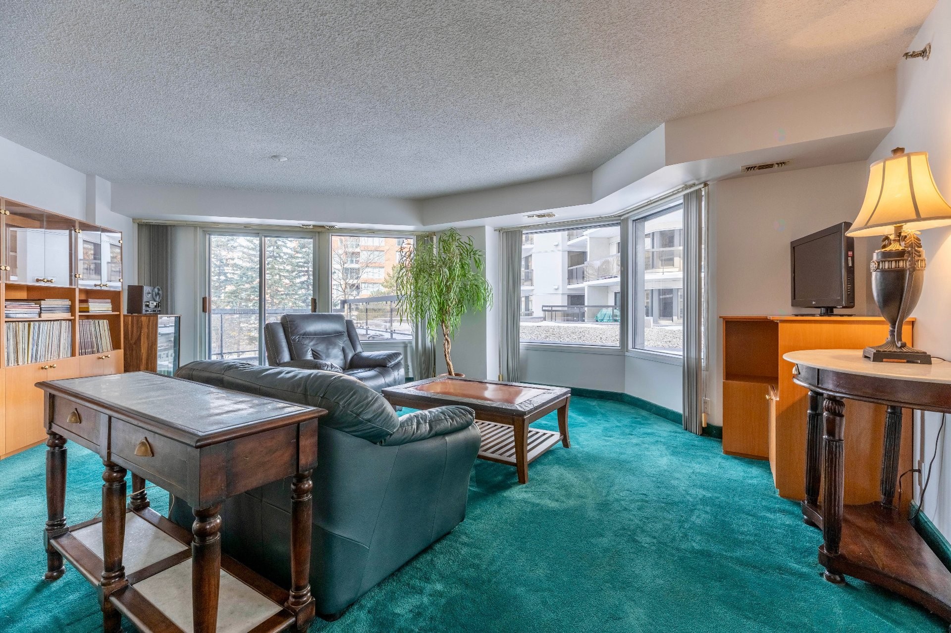 









8255


Boul. St-Laurent

, 204,
Brossard,




QC
J4X2A7

