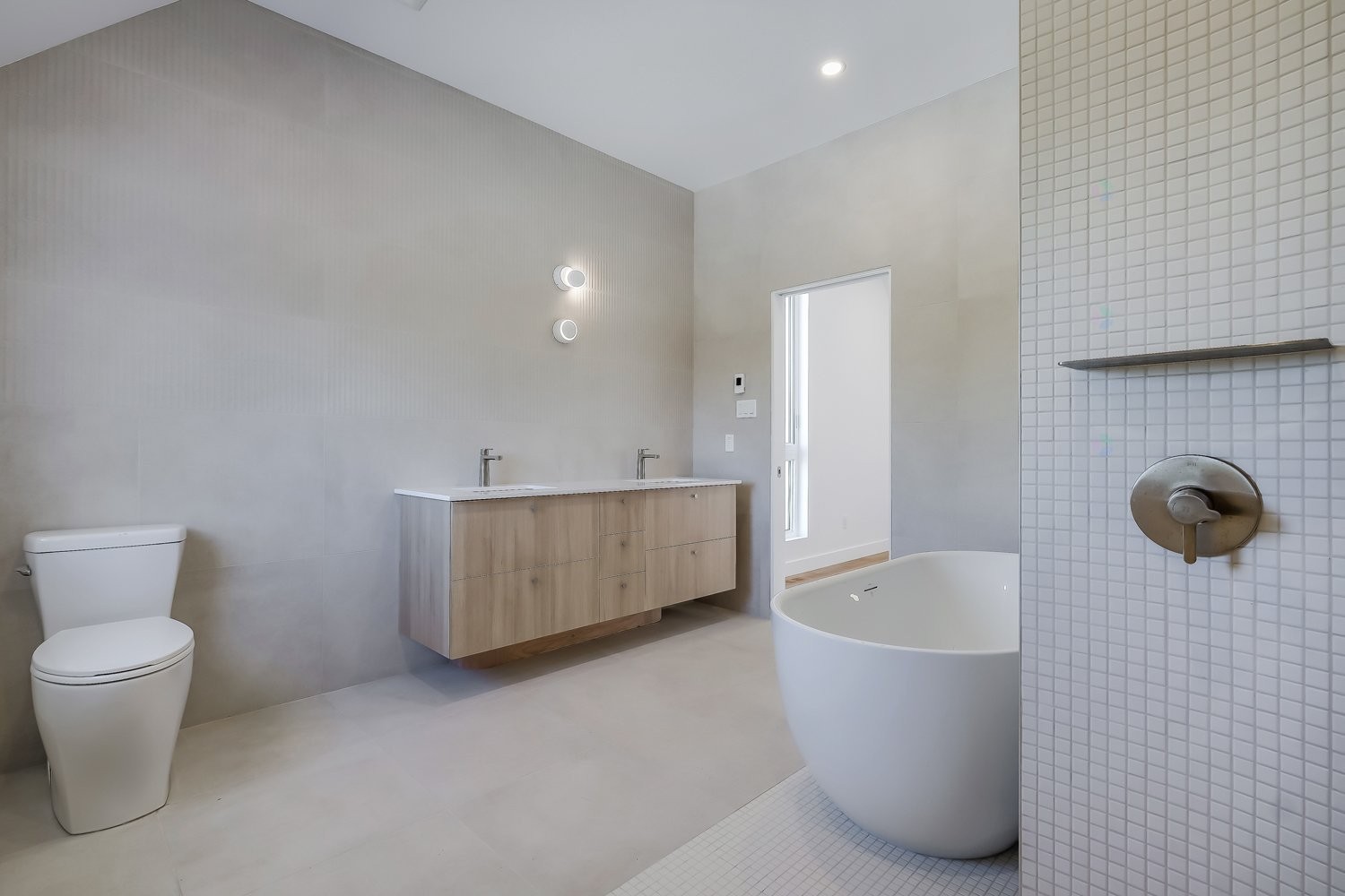 









4010


Rue de la Fougère

,
Saint-Bruno-de-Montarville,




QC
J3V4P6

