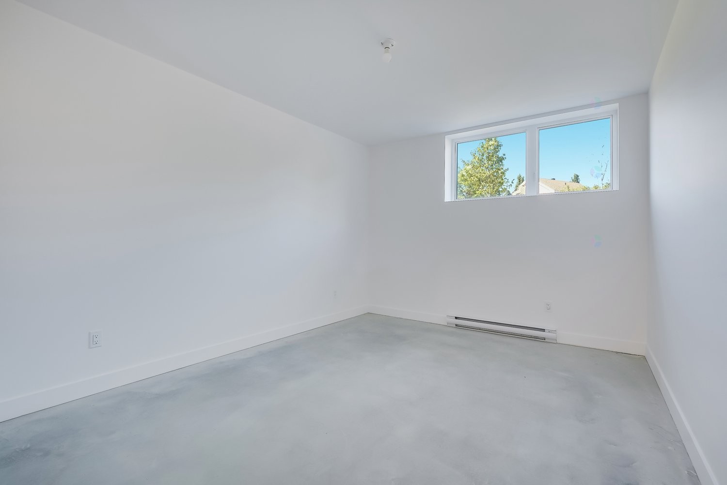 









4010


Rue de la Fougère

,
Saint-Bruno-de-Montarville,




QC
J3V4P6

