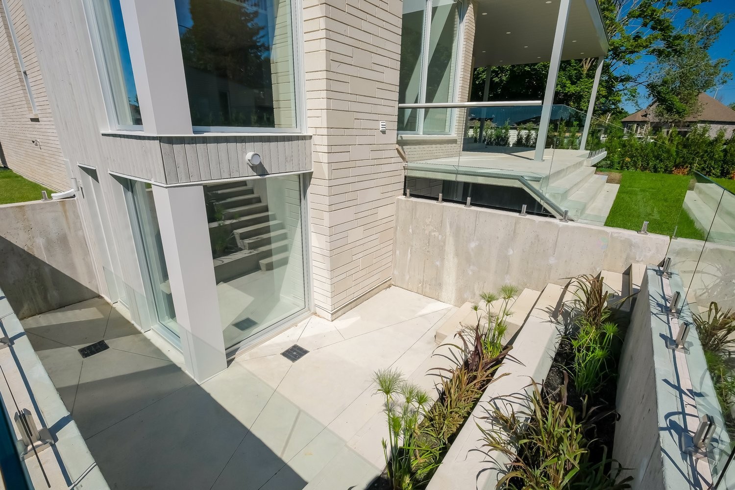 









4010


Rue de la Fougère

,
Saint-Bruno-de-Montarville,




QC
J3V4P6

