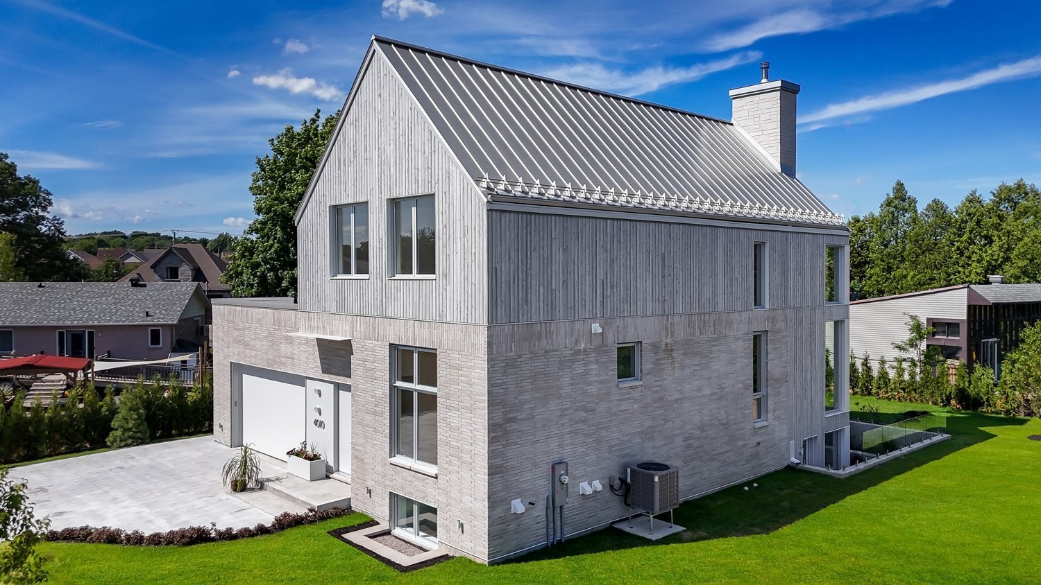 









4010


Rue de la Fougère

,
Saint-Bruno-de-Montarville,




QC
J3V4P6

