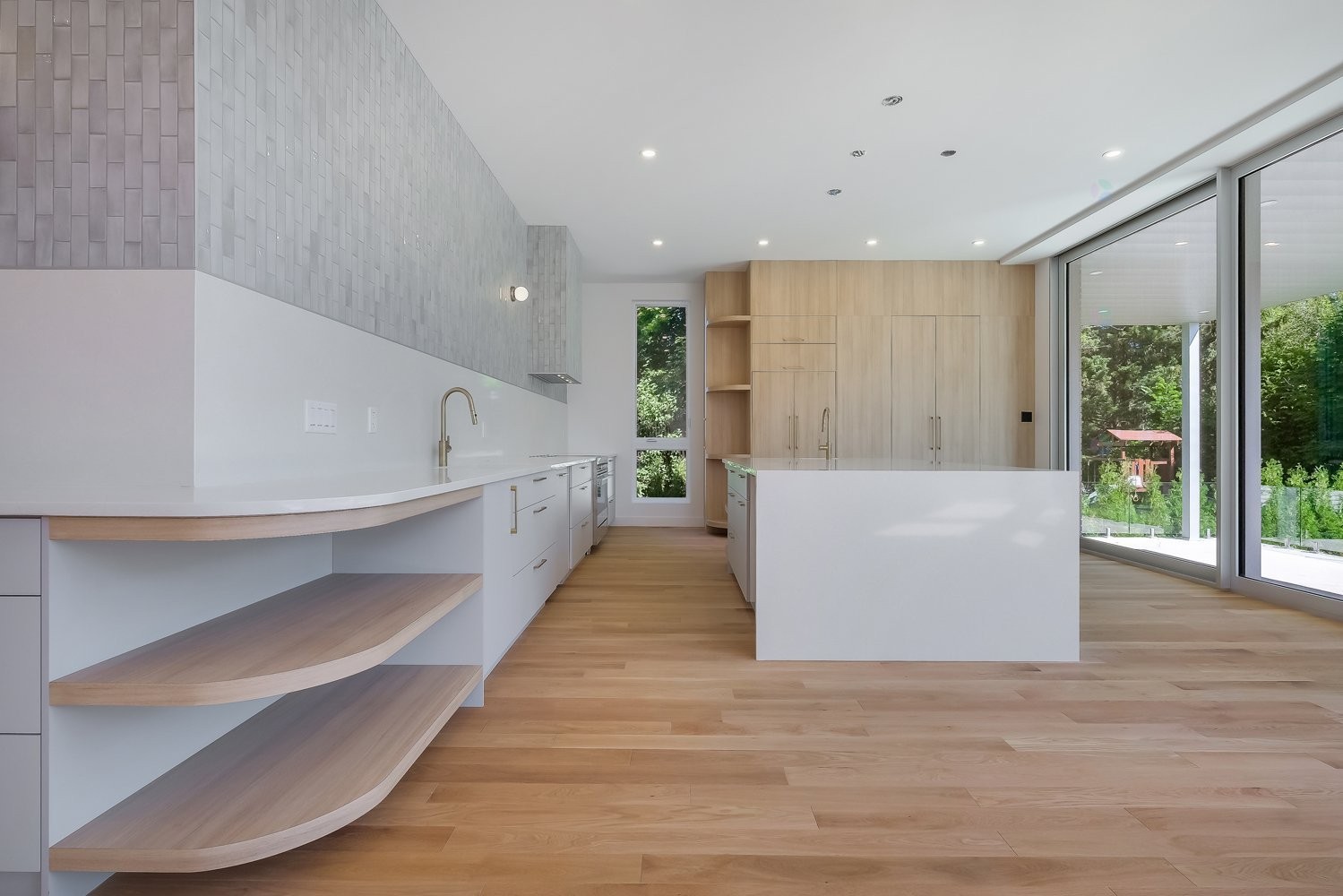 









4010


Rue de la Fougère

,
Saint-Bruno-de-Montarville,




QC
J3V4P6

