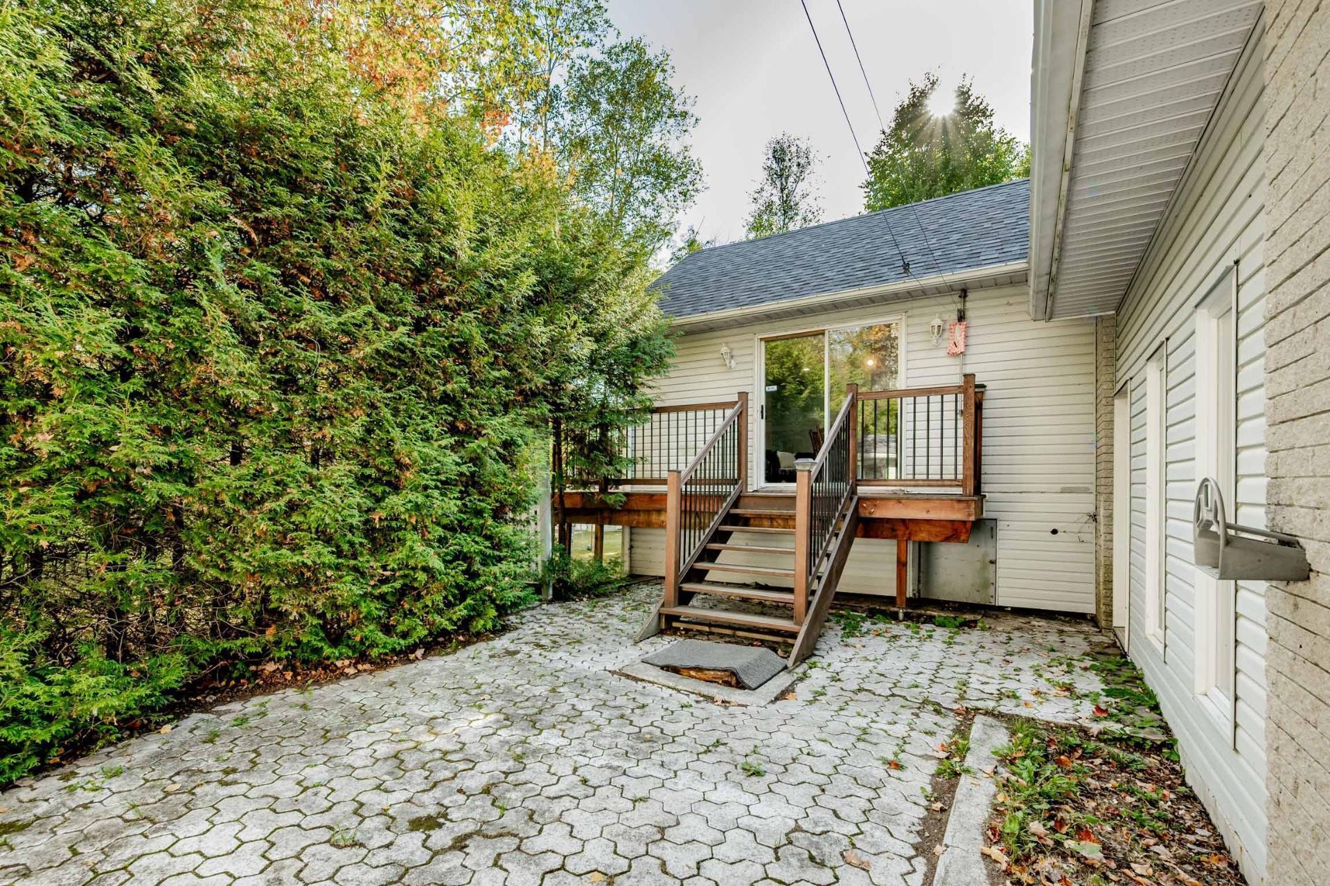 









850


Av. du Parc

,
Sherbrooke (Brompton/Rock Forest/Saint-Élie/Deauville),




QC
J1N3N8

