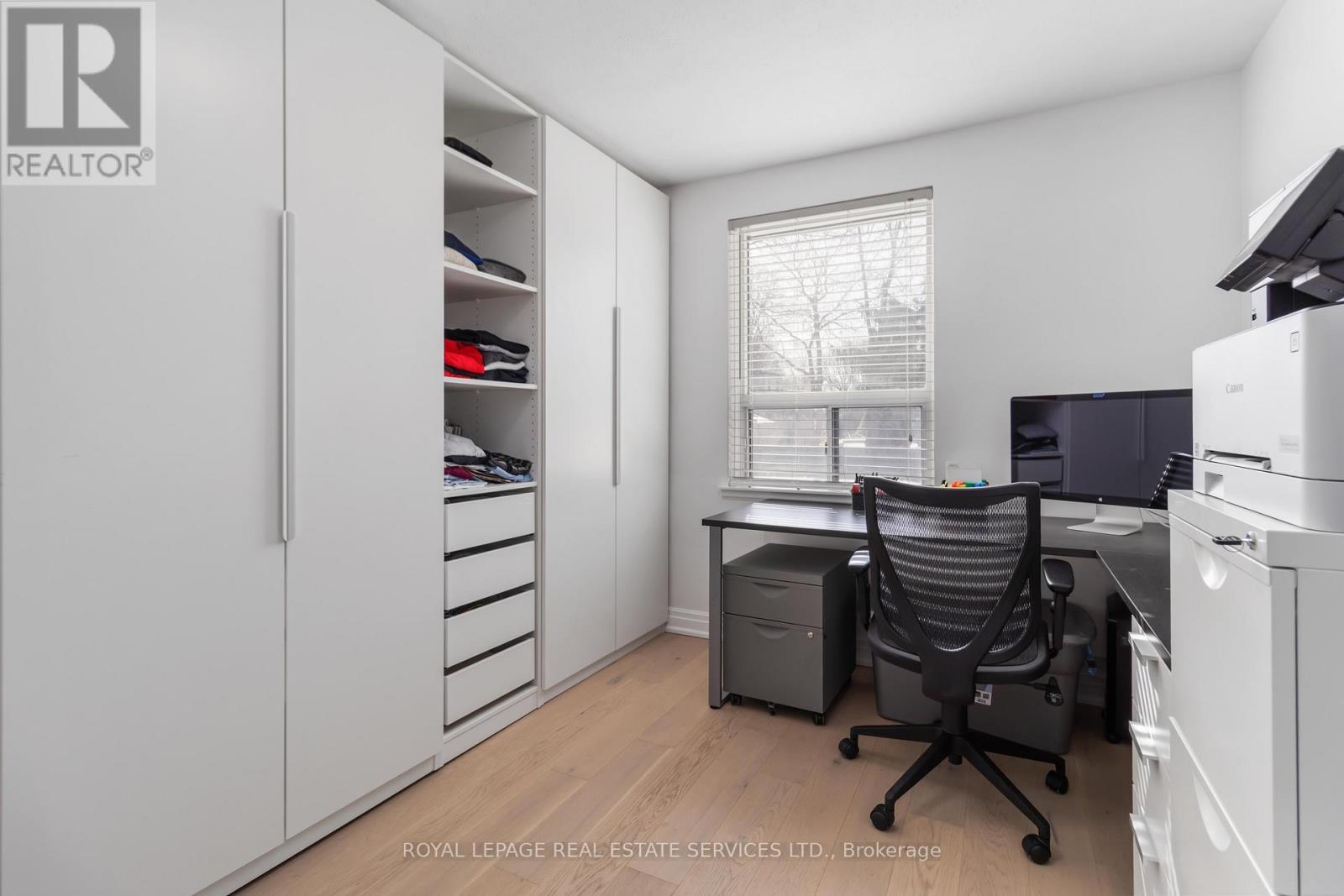 












MAIN - 2046 REDAN DRIVE

,
Mississauga,




Ontario
L4Y1N8

