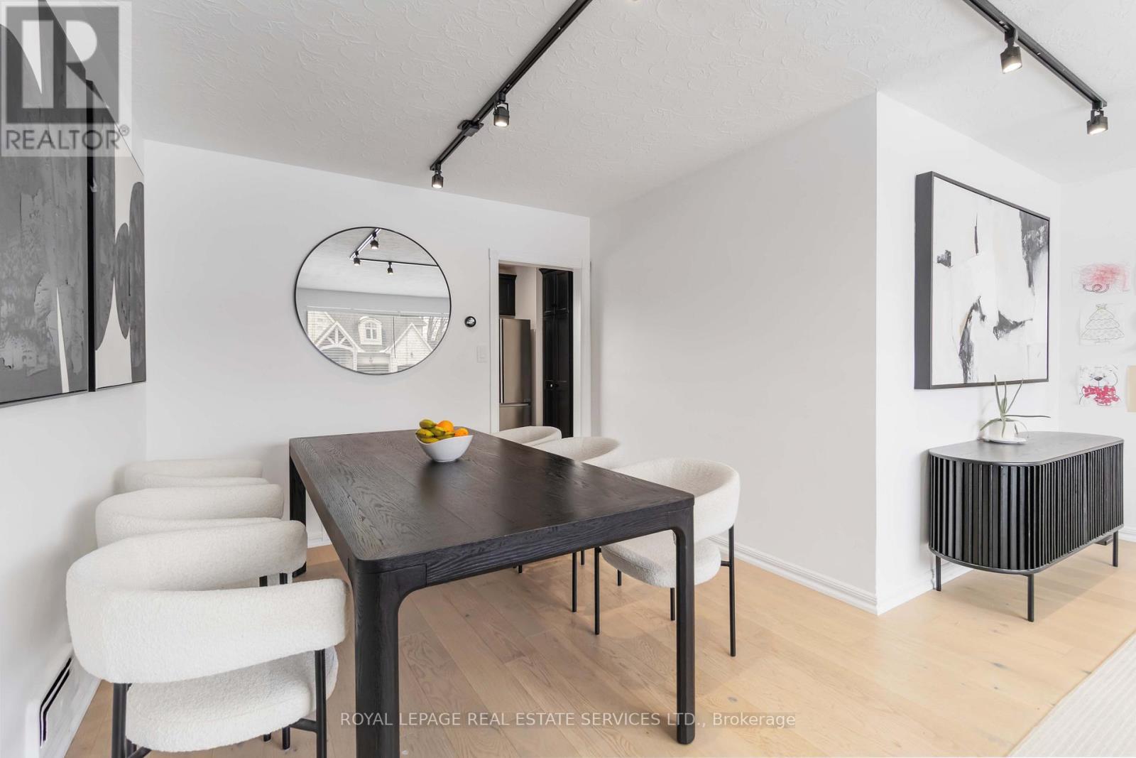 












MAIN - 2046 REDAN DRIVE

,
Mississauga,




Ontario
L4Y1N8

