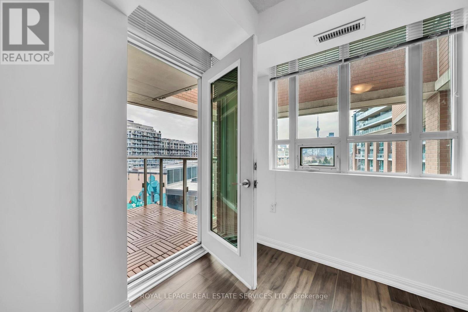 












502 - 125 WESTERN BATTERY ROAD

,
Toronto,




Ontario
M6K3R8

