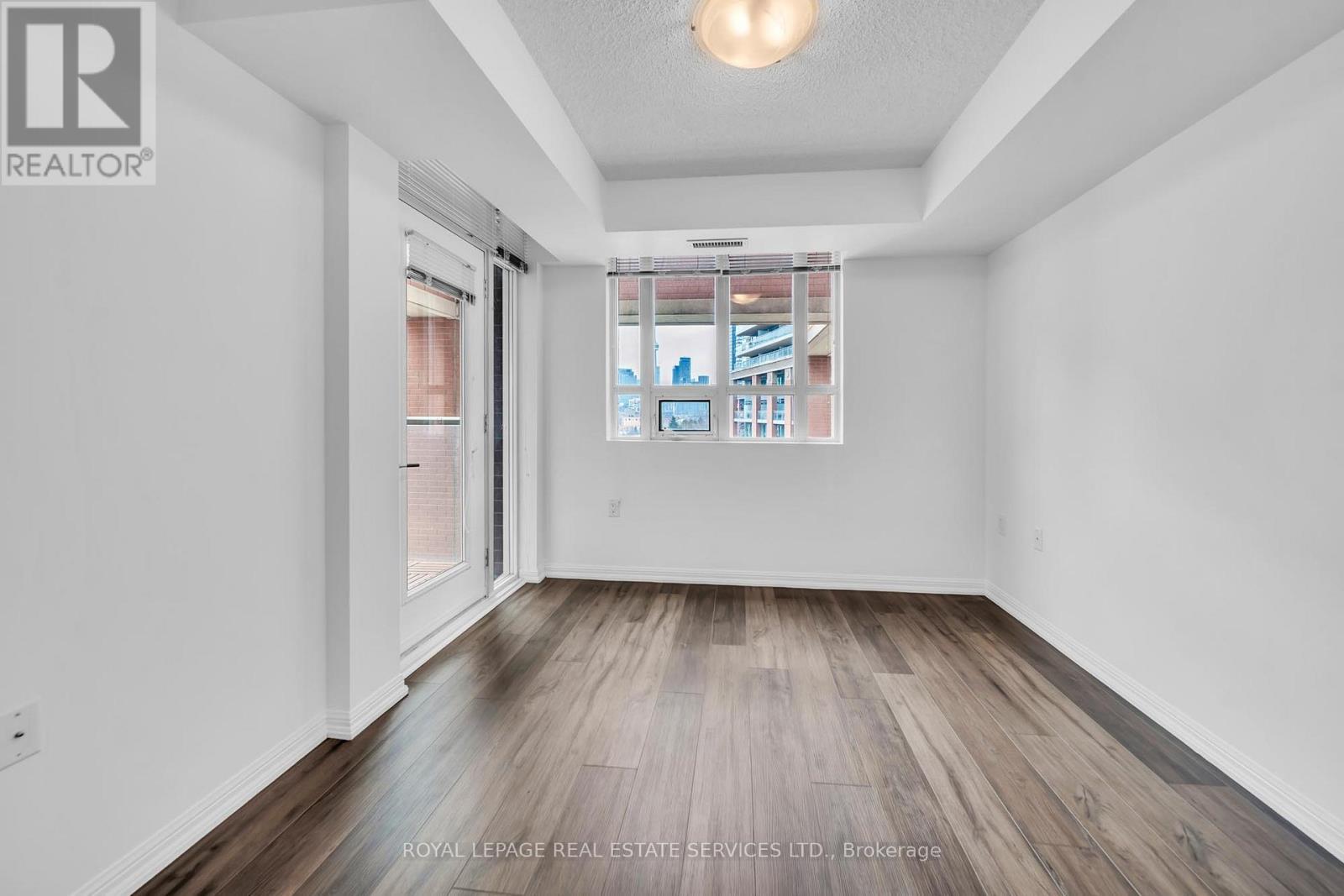 












502 - 125 WESTERN BATTERY ROAD

,
Toronto,




Ontario
M6K3R8

