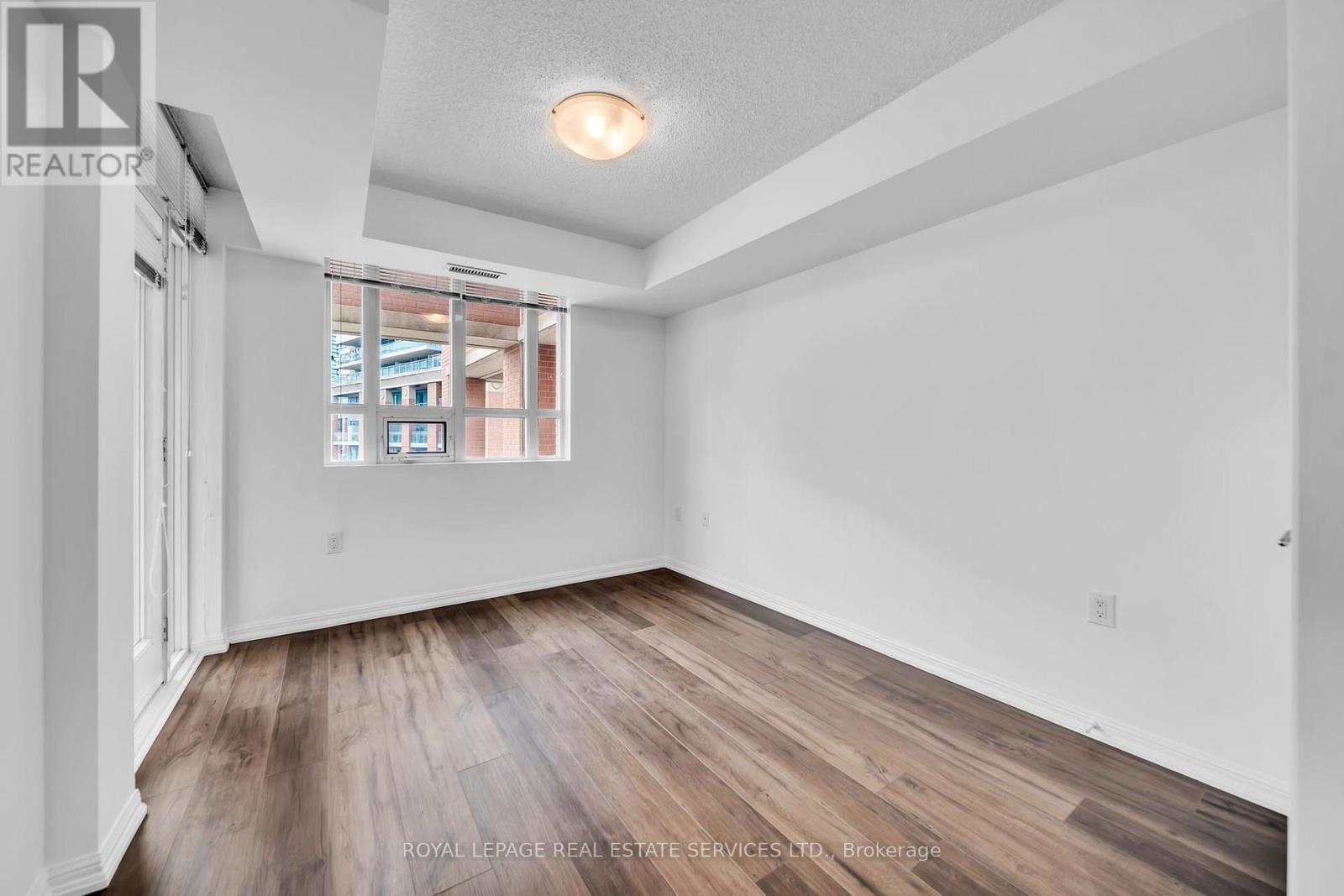 












502 - 125 WESTERN BATTERY ROAD

,
Toronto,




Ontario
M6K3R8

