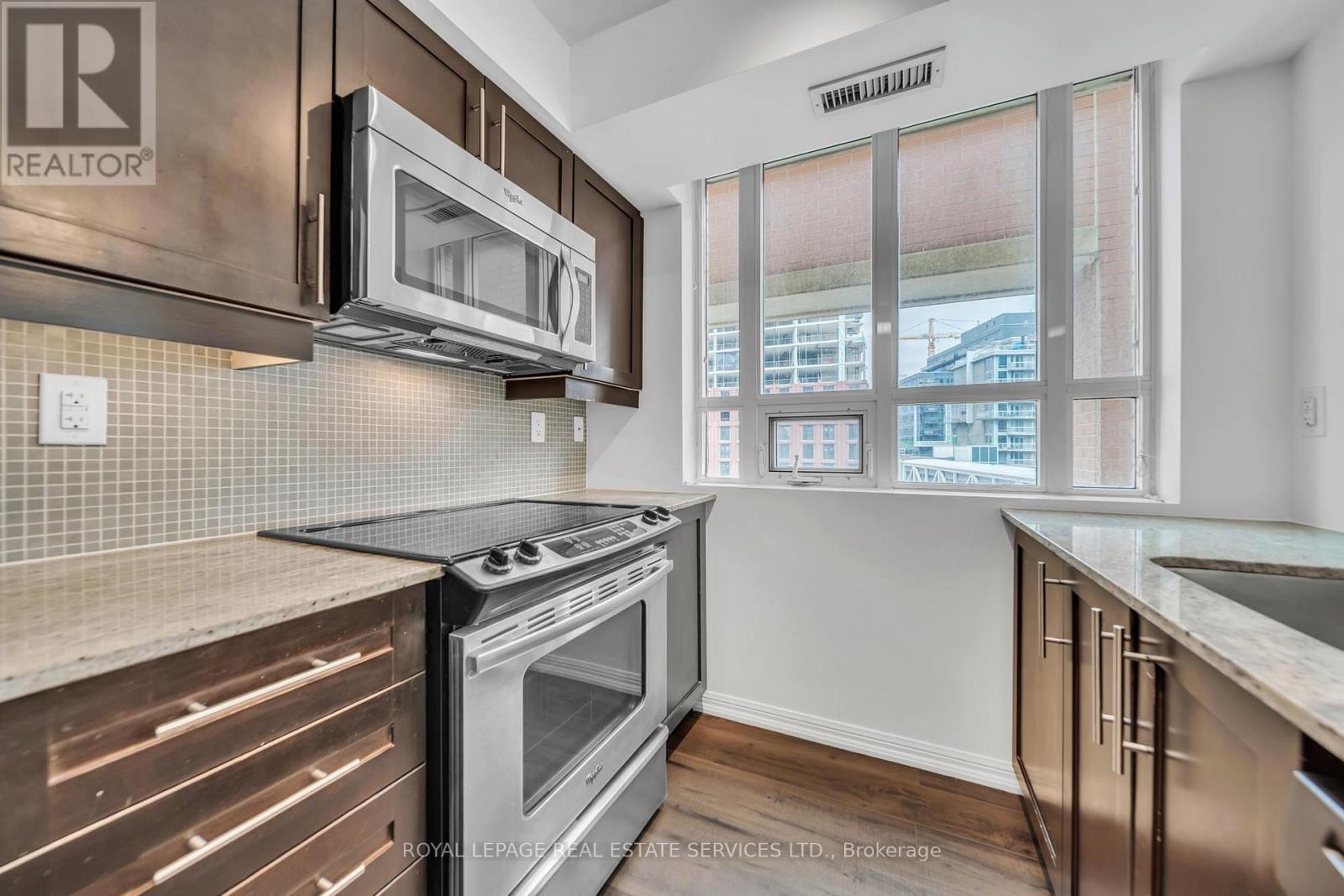 












502 - 125 WESTERN BATTERY ROAD

,
Toronto,




Ontario
M6K3R8

