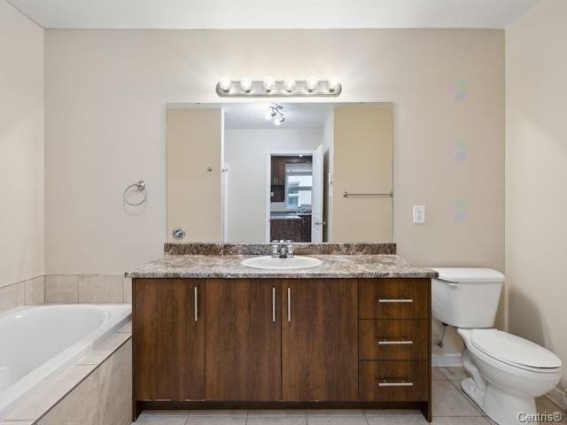









62


Rue de l'Emerald

, 1,
Gatineau (Aylmer),




QC
J9J1N4

